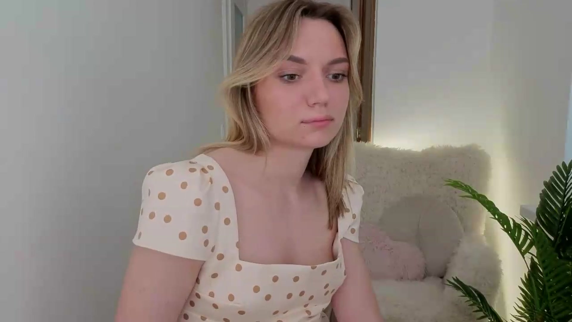 Gallery image thumbnail from AshleyMimi's myfreecams stream on, 05/22/2026, 17:59 image 16 of 20