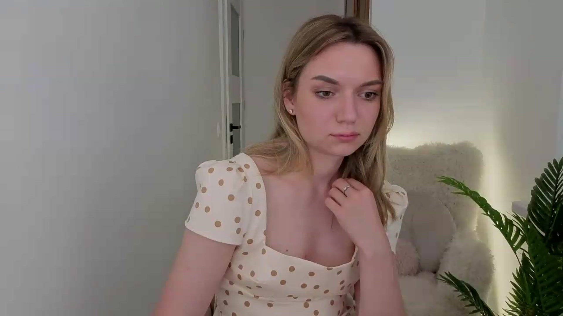 Gallery image thumbnail from AshleyMimi's myfreecams stream on, 05/22/2026, 19:59 image 6 of 20