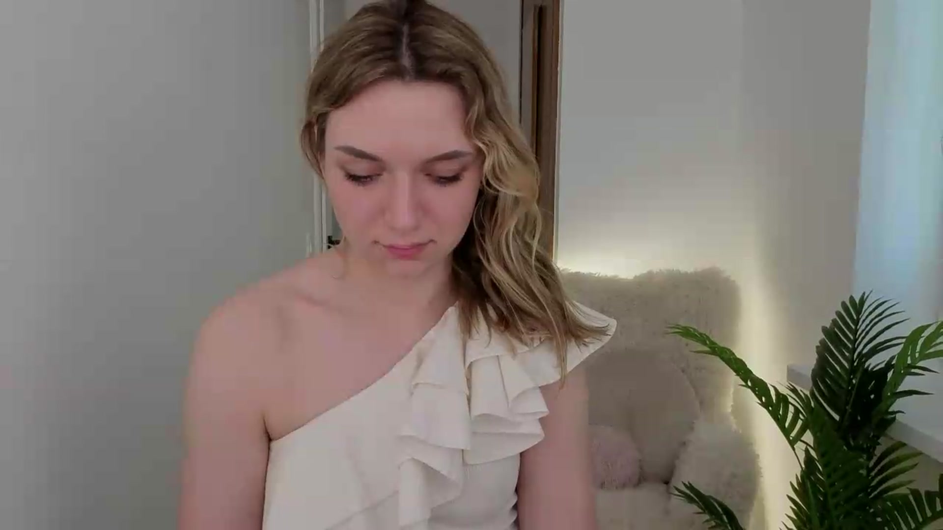 Gallery image thumbnail from AshleyMimi's myfreecams stream on, 05/23/2026, 17:56 image 2 of 20