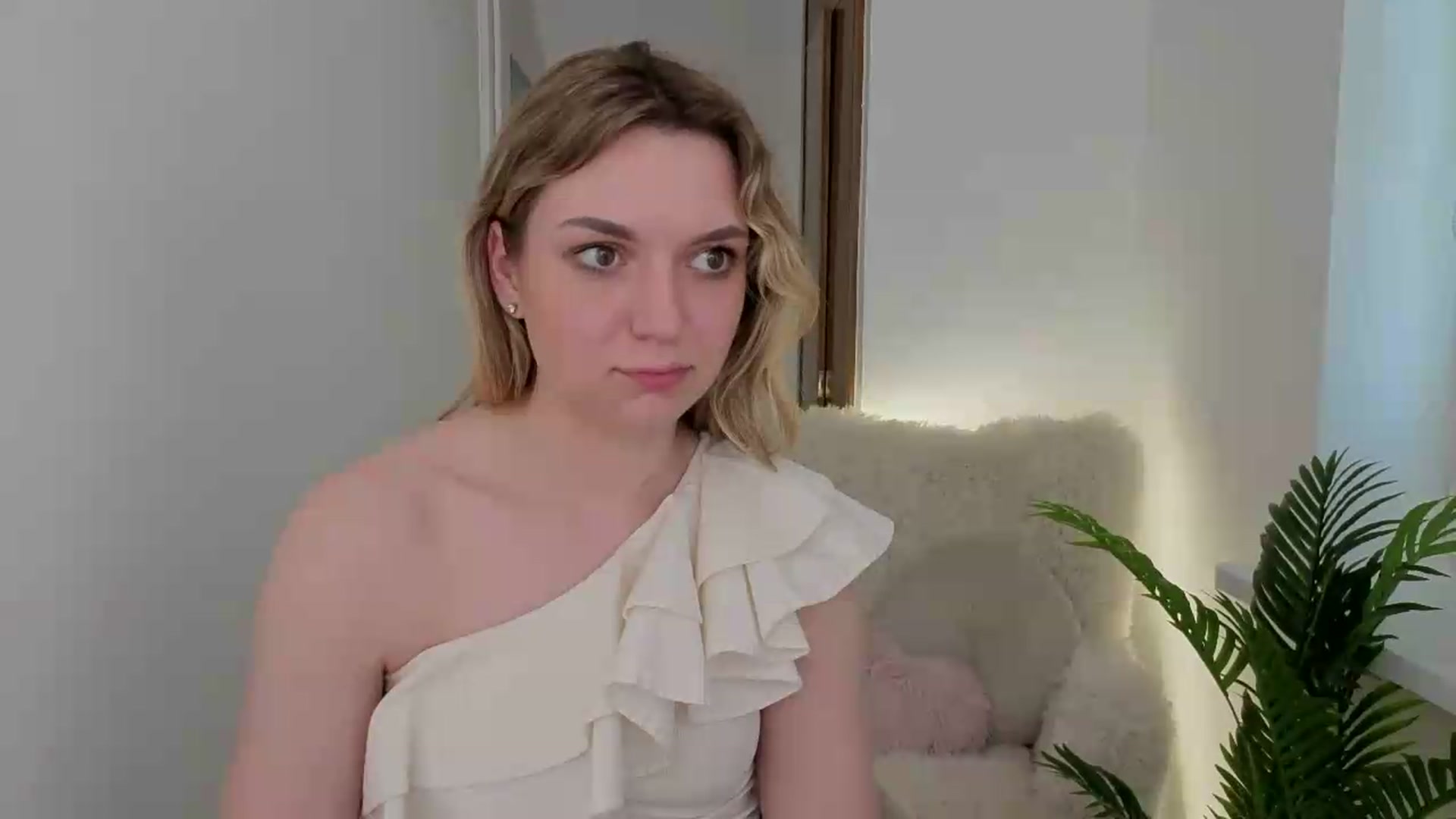 Gallery image thumbnail from AshleyMimi's myfreecams stream on, 05/23/2026, 17:56 image 6 of 20