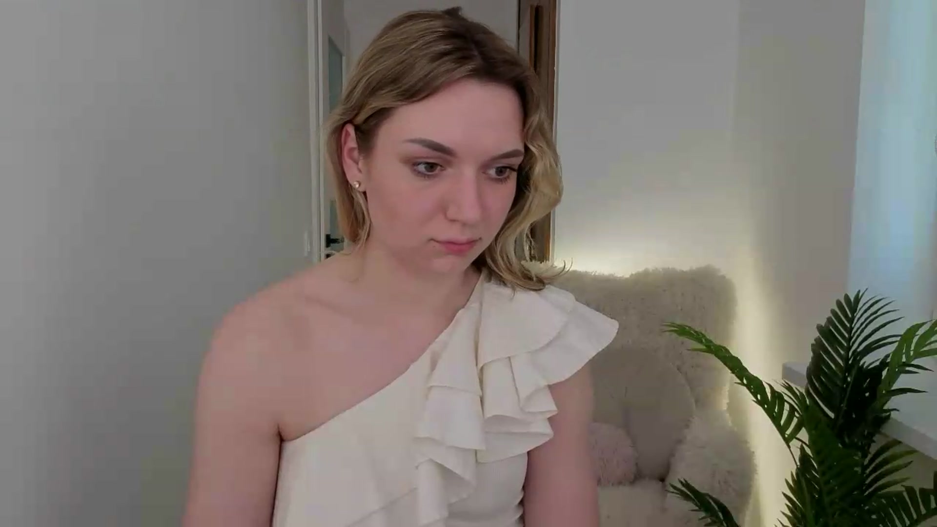 Gallery image thumbnail from AshleyMimi's myfreecams stream on, 05/23/2026, 17:56 image 3 of 20