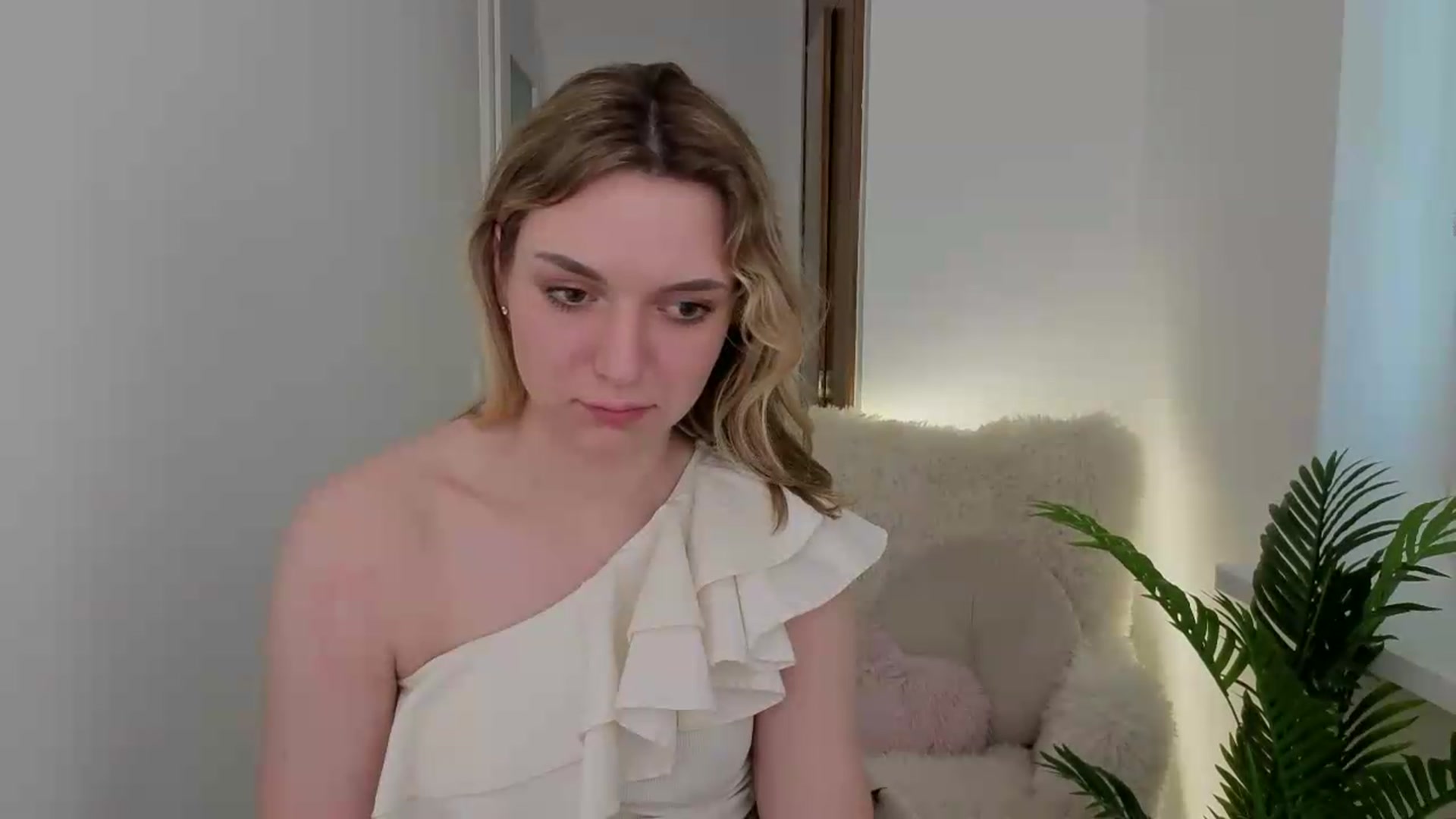 Gallery image thumbnail from AshleyMimi's myfreecams stream on, 05/23/2026, 17:56 image 9 of 20