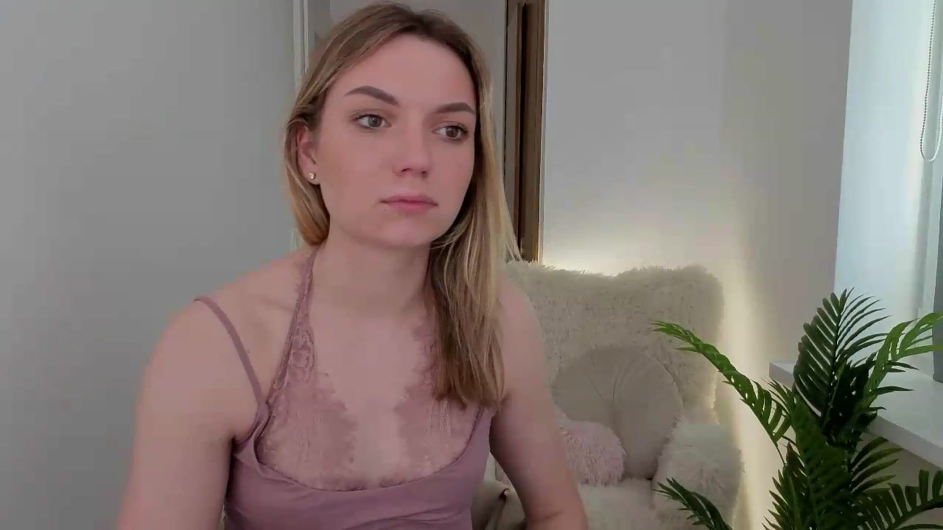 Gallery image thumbnail from AshleyMimi's myfreecams stream on, 05/24/2026, 15:09 image 6 of 20