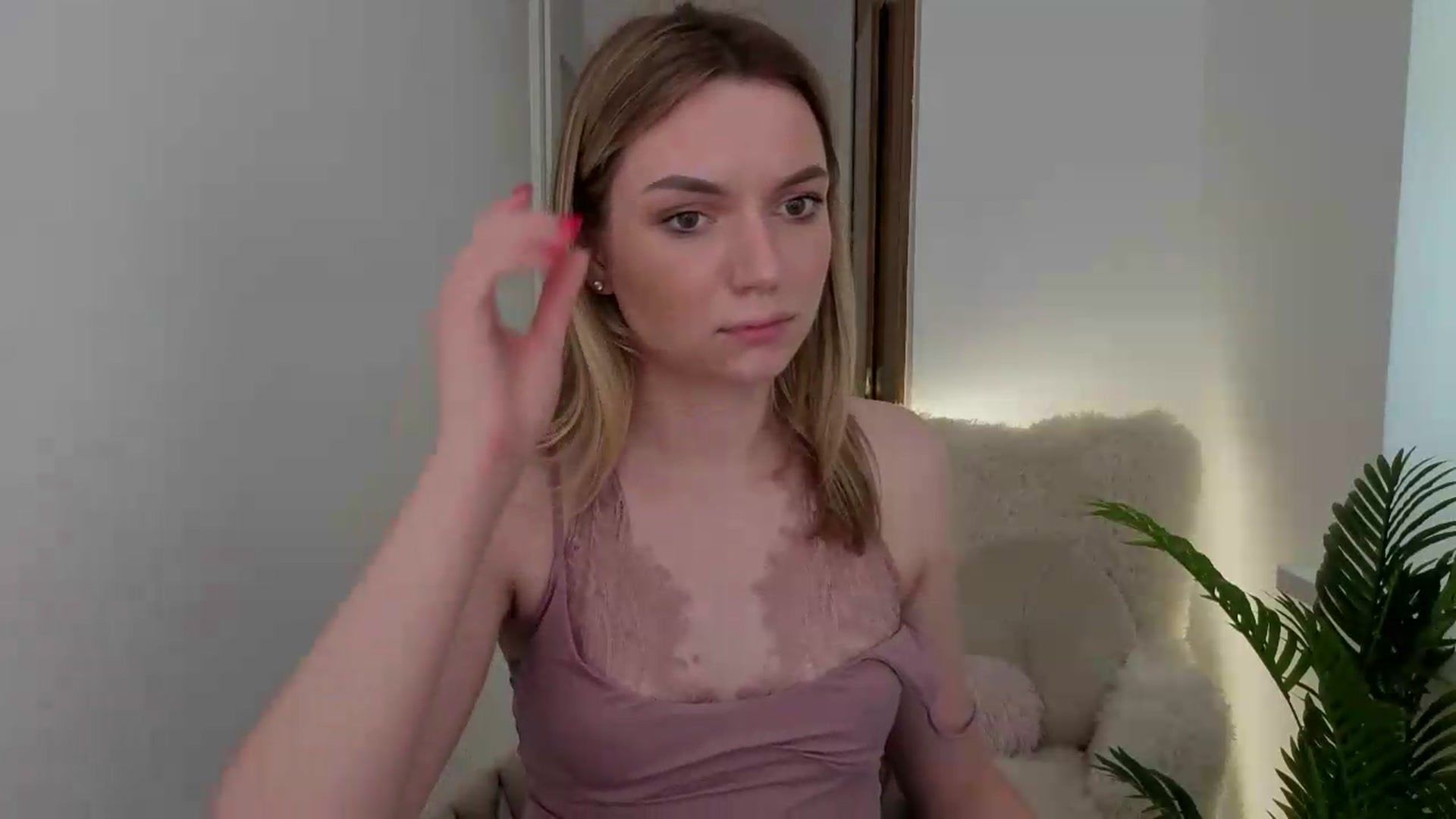 Gallery image thumbnail from AshleyMimi's myfreecams stream on, 05/24/2026, 15:47 image 15 of 20