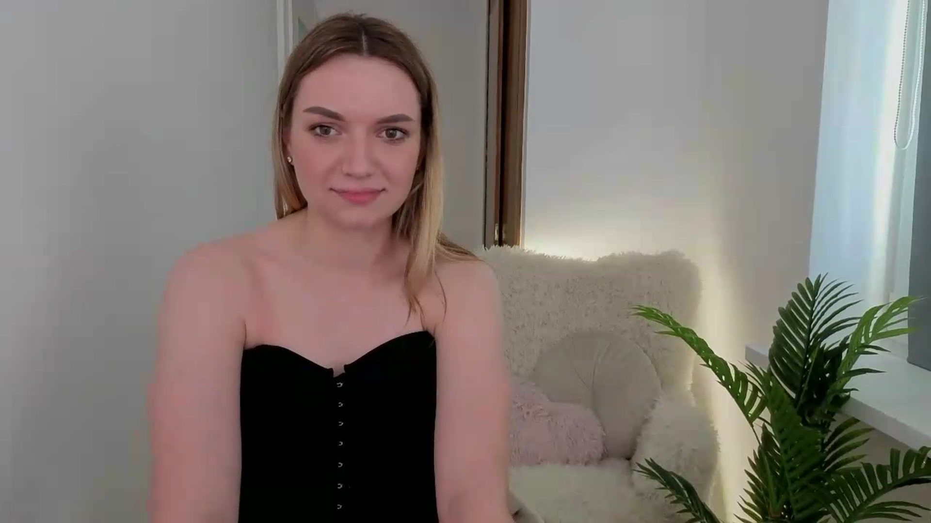 Gallery image thumbnail from AshleyMimi's myfreecams stream on, 05/25/2026, 14:41 image 18 of 20
