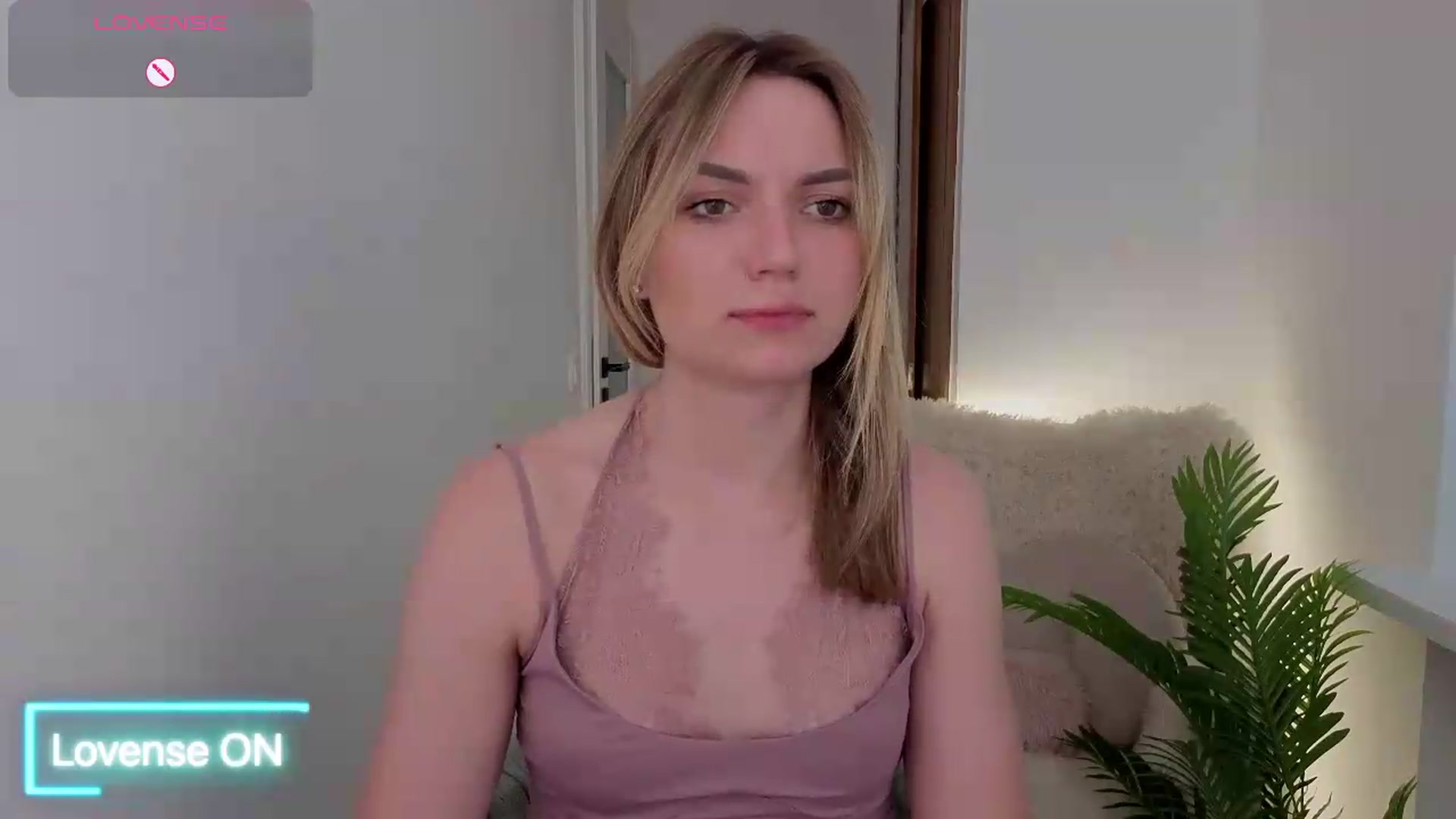 Gallery image thumbnail from AshleyMimi's myfreecams stream on, 05/28/2026, 18:21 image 6 of 20