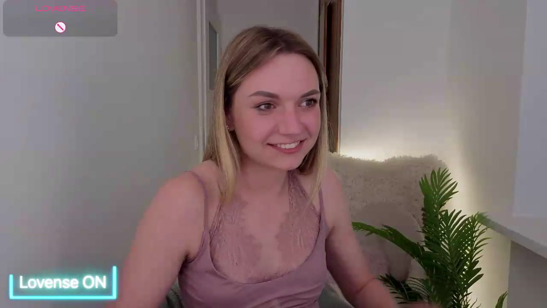 Gallery image thumbnail from AshleyMimi's myfreecams stream on, 05/28/2026, 19:54 image 5 of 20