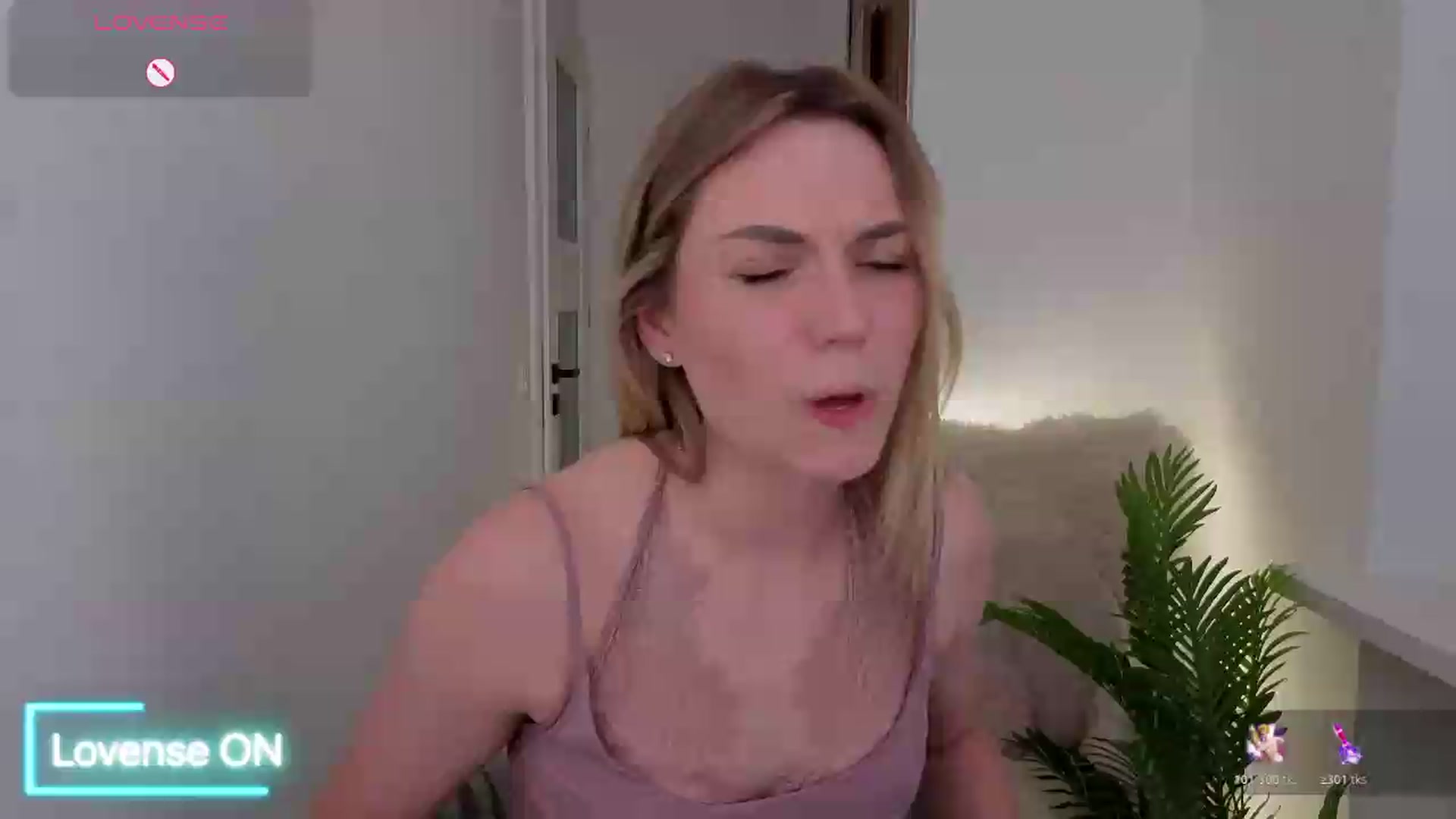Gallery image thumbnail from AshleyMimi's myfreecams stream on, 05/28/2026, 19:54 image 1 of 20