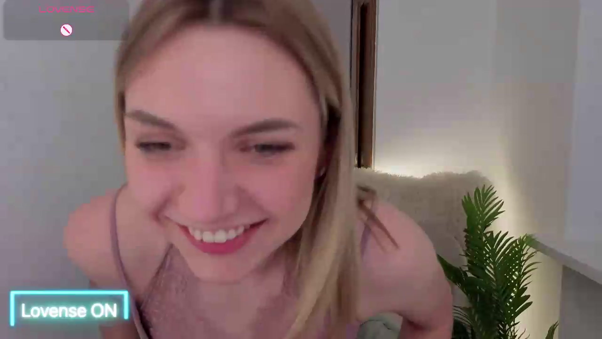 Gallery image thumbnail from AshleyMimi's myfreecams stream on, 05/28/2026, 19:54 image 14 of 20
