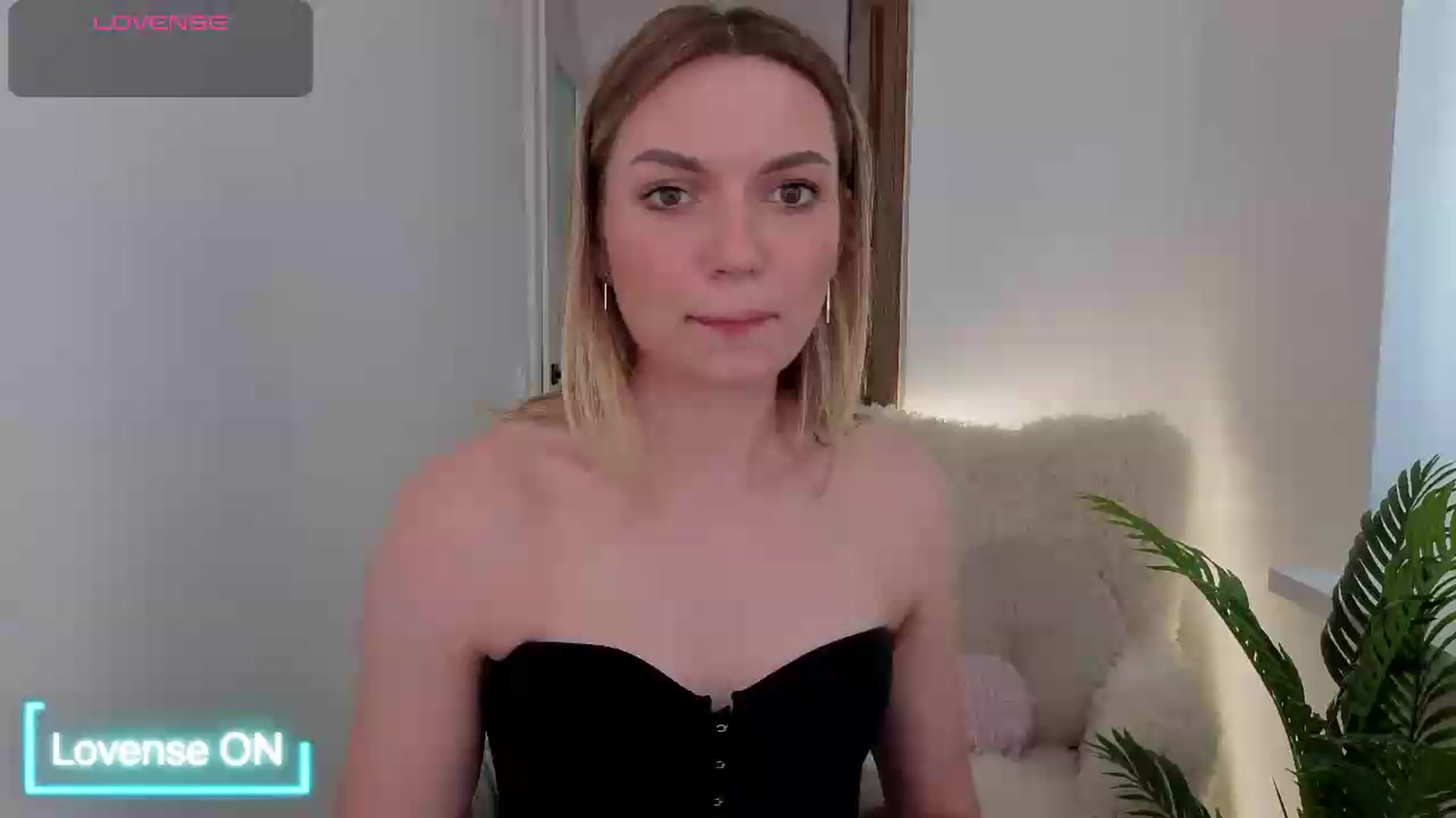 Gallery image thumbnail from AshleyMimi's myfreecams stream on, 05/29/2026, 14:36 image 16 of 20