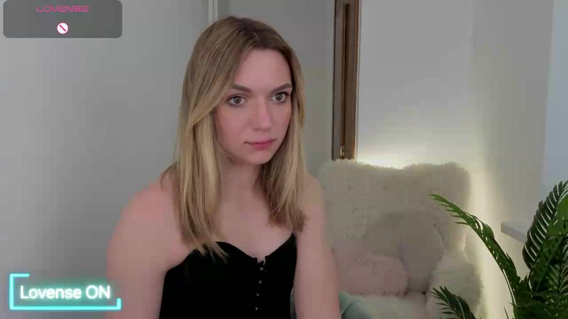Gallery image thumbnail from AshleyMimi's myfreecams stream on, 05/29/2026, 18:29 image 6 of 20