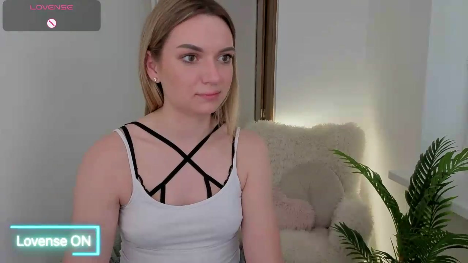 Gallery image thumbnail from AshleyMimi's myfreecams stream on, 05/30/2026, 17:49 image 14 of 20