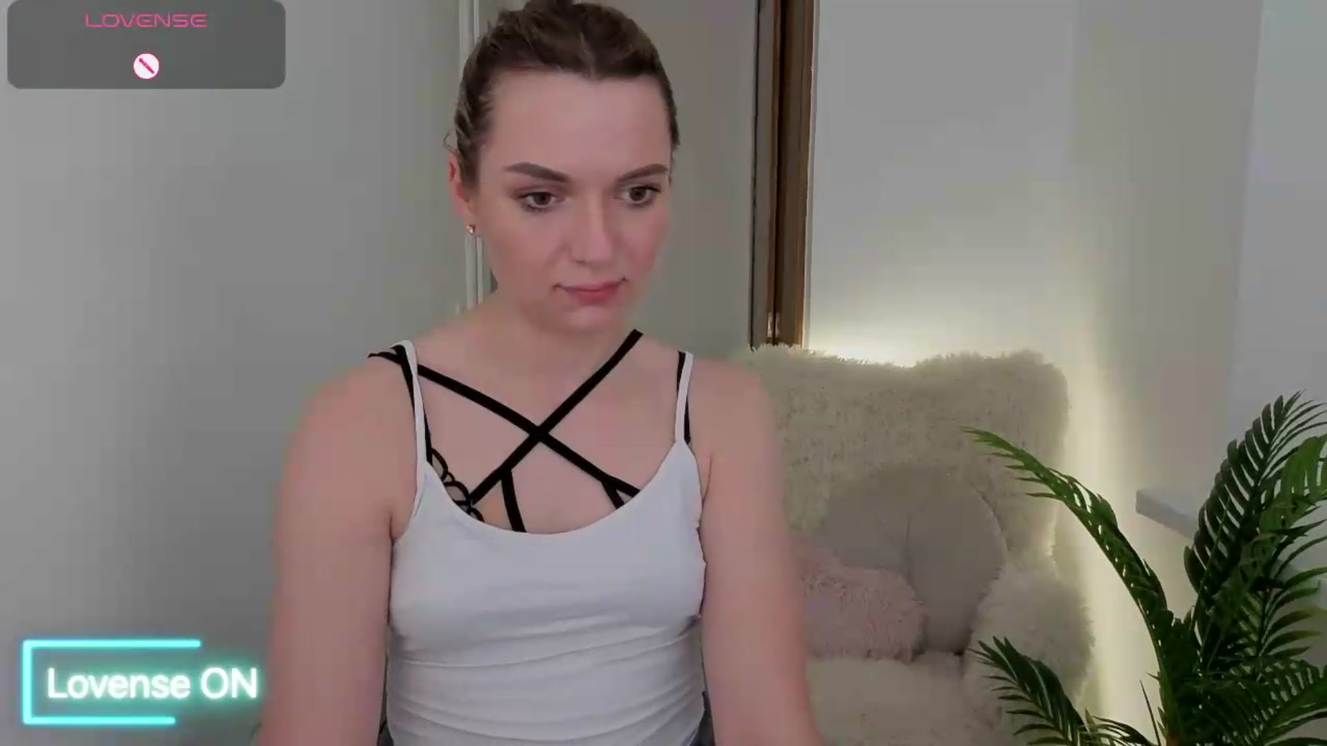 Gallery image thumbnail from AshleyMimi's myfreecams stream on, 05/30/2026, 18:41 image 6 of 20