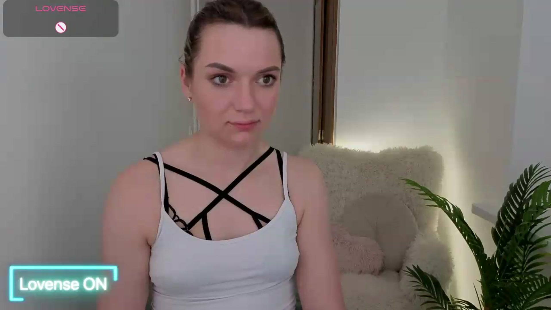 Gallery image thumbnail from AshleyMimi's myfreecams stream on, 05/30/2026, 18:41 image 15 of 20