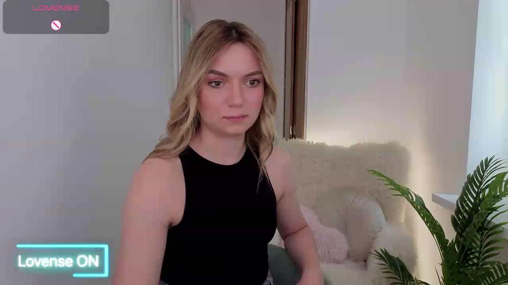 Gallery image thumbnail from AshleyMimi's myfreecams stream on, 05/31/2026, 13:11 image 13 of 20