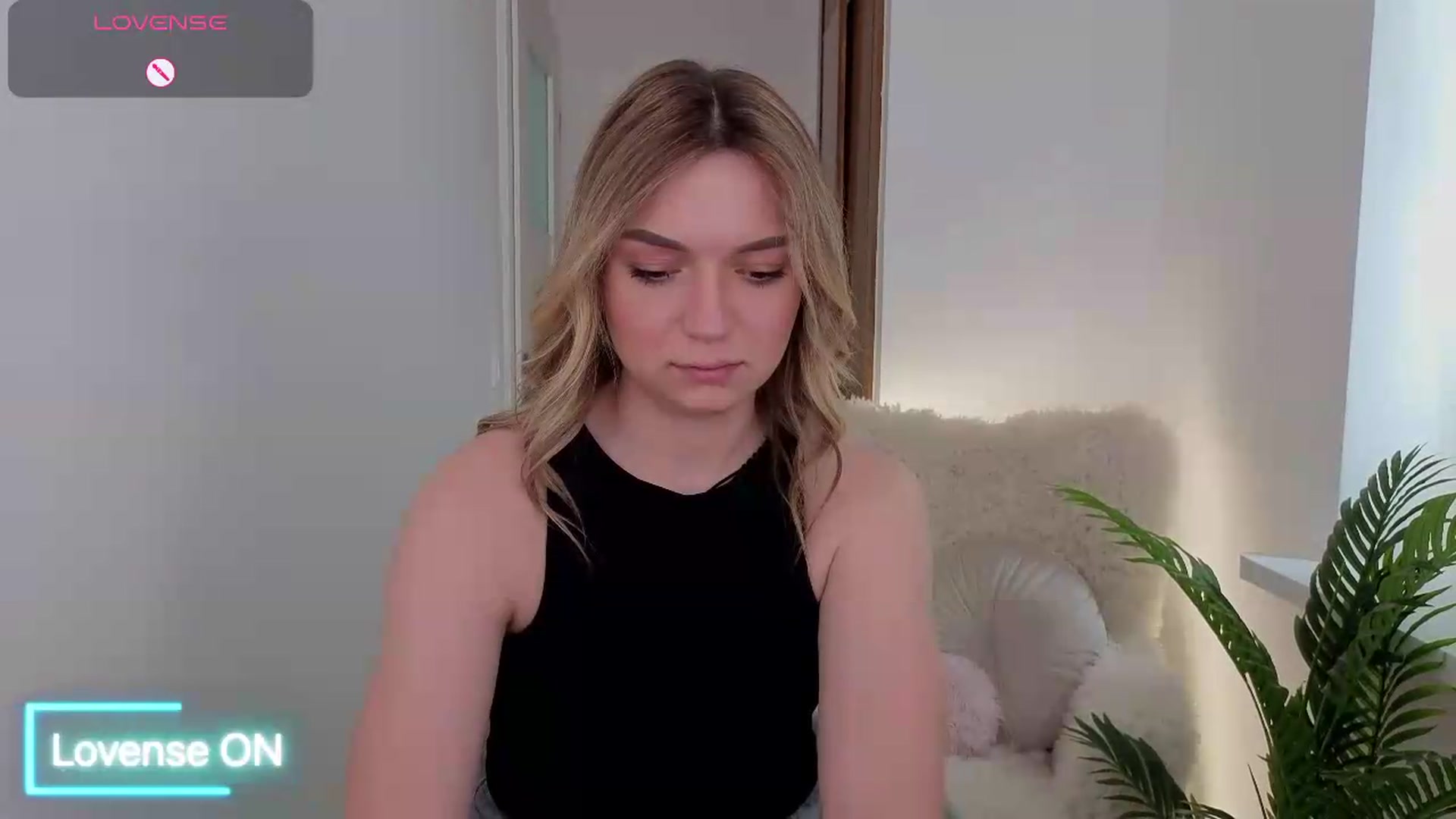 Gallery image thumbnail from AshleyMimi's myfreecams stream on, 05/31/2026, 13:11 image 3 of 20