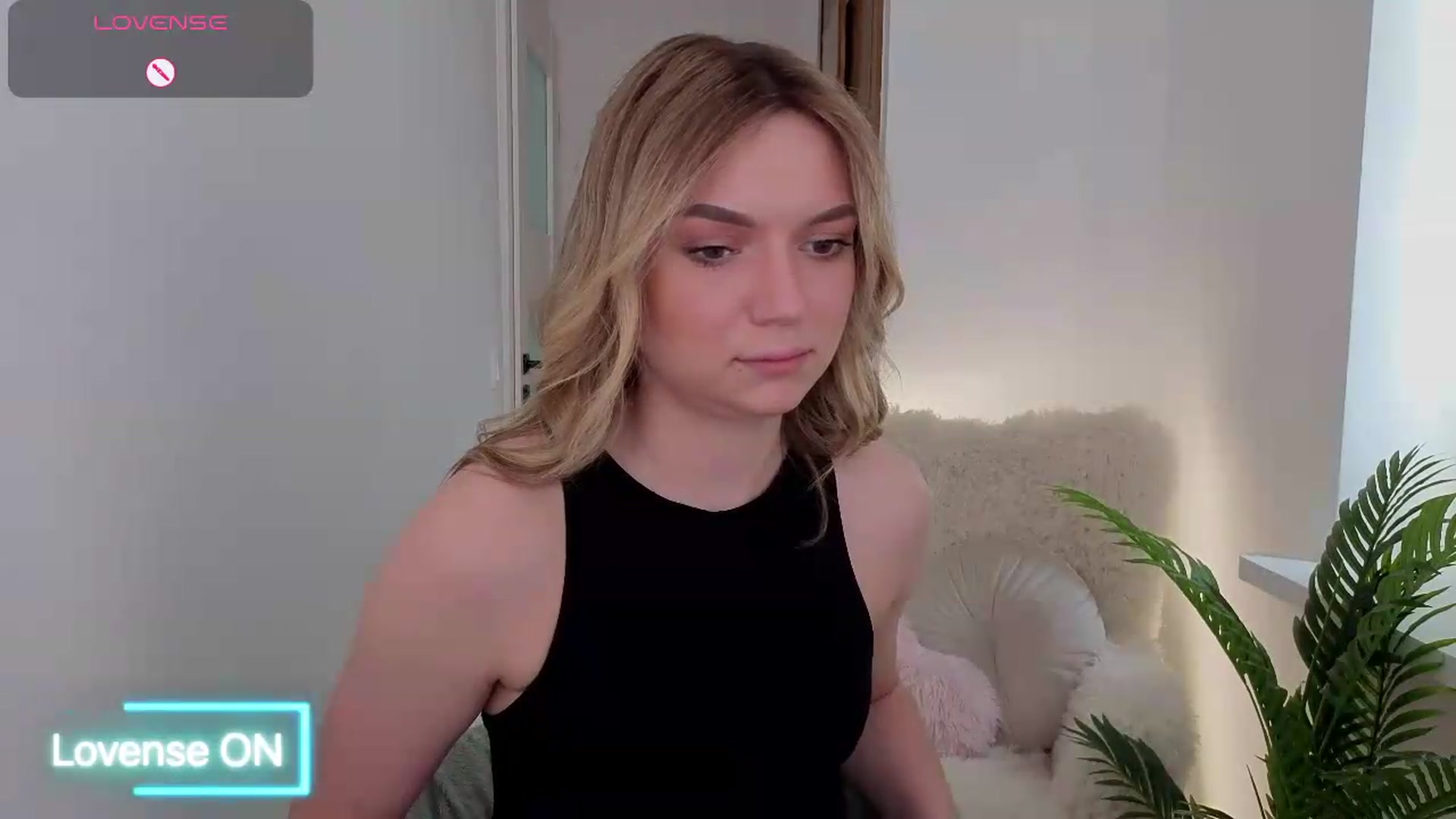 Gallery image thumbnail from AshleyMimi's myfreecams stream on, 05/31/2026, 13:11 image 7 of 20
