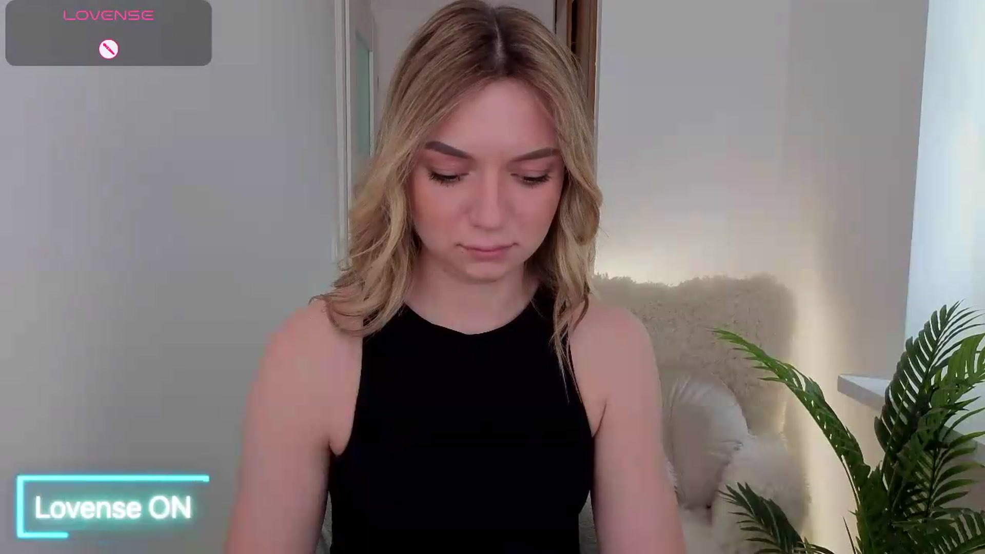 Gallery image thumbnail from AshleyMimi's myfreecams stream on, 05/31/2026, 13:11 image 10 of 20