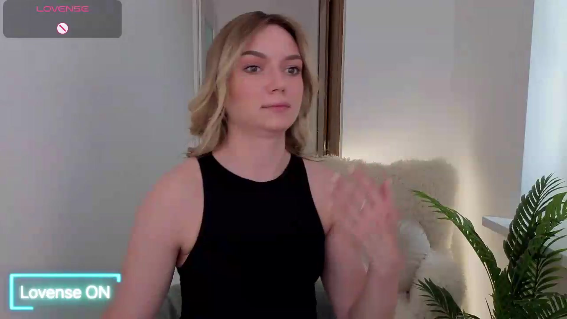 Gallery image thumbnail from AshleyMimi's myfreecams stream on, 05/31/2026, 13:11 image 15 of 20