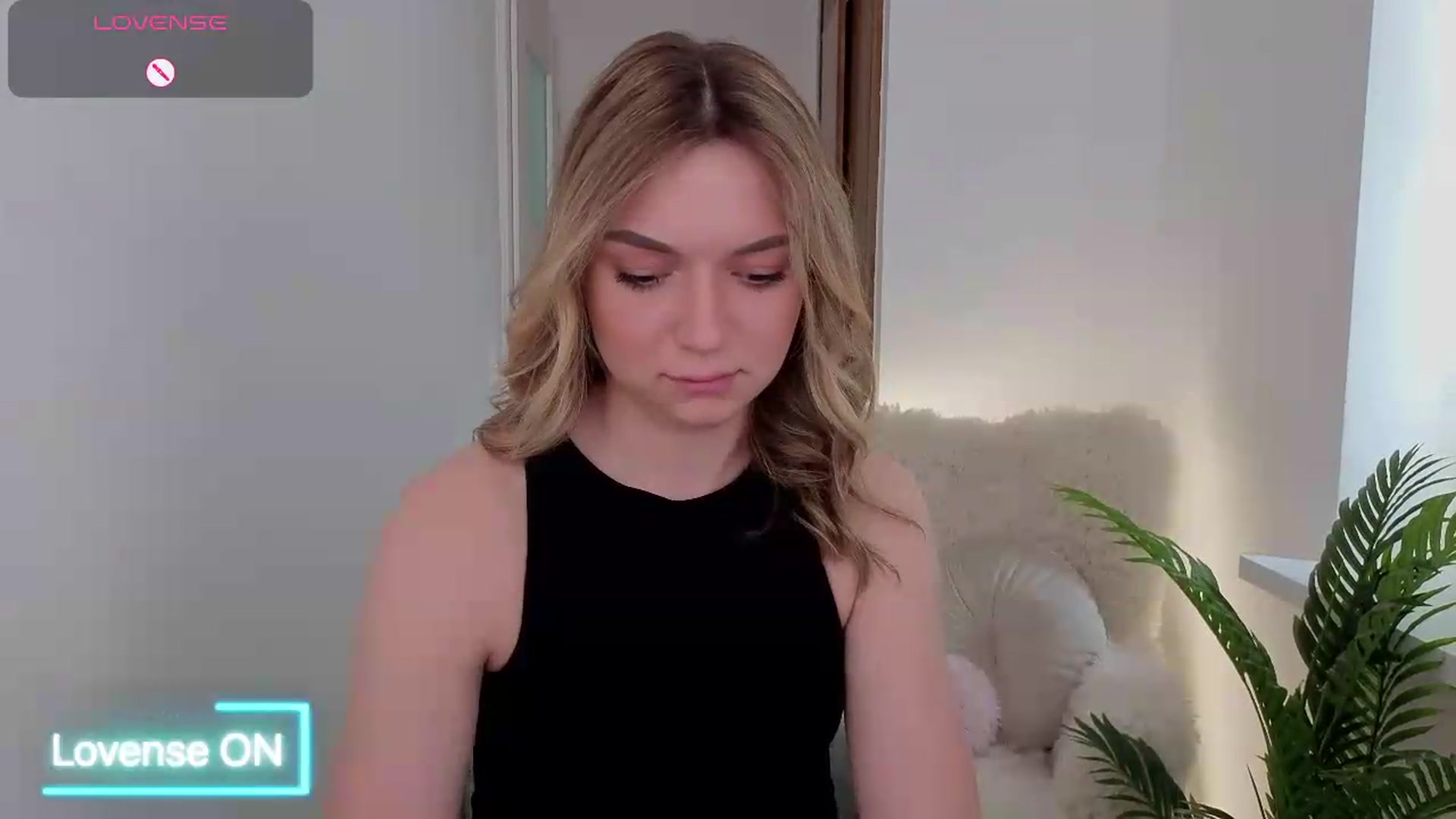 Gallery image thumbnail from AshleyMimi's myfreecams stream on, 05/31/2026, 13:11 image 6 of 20