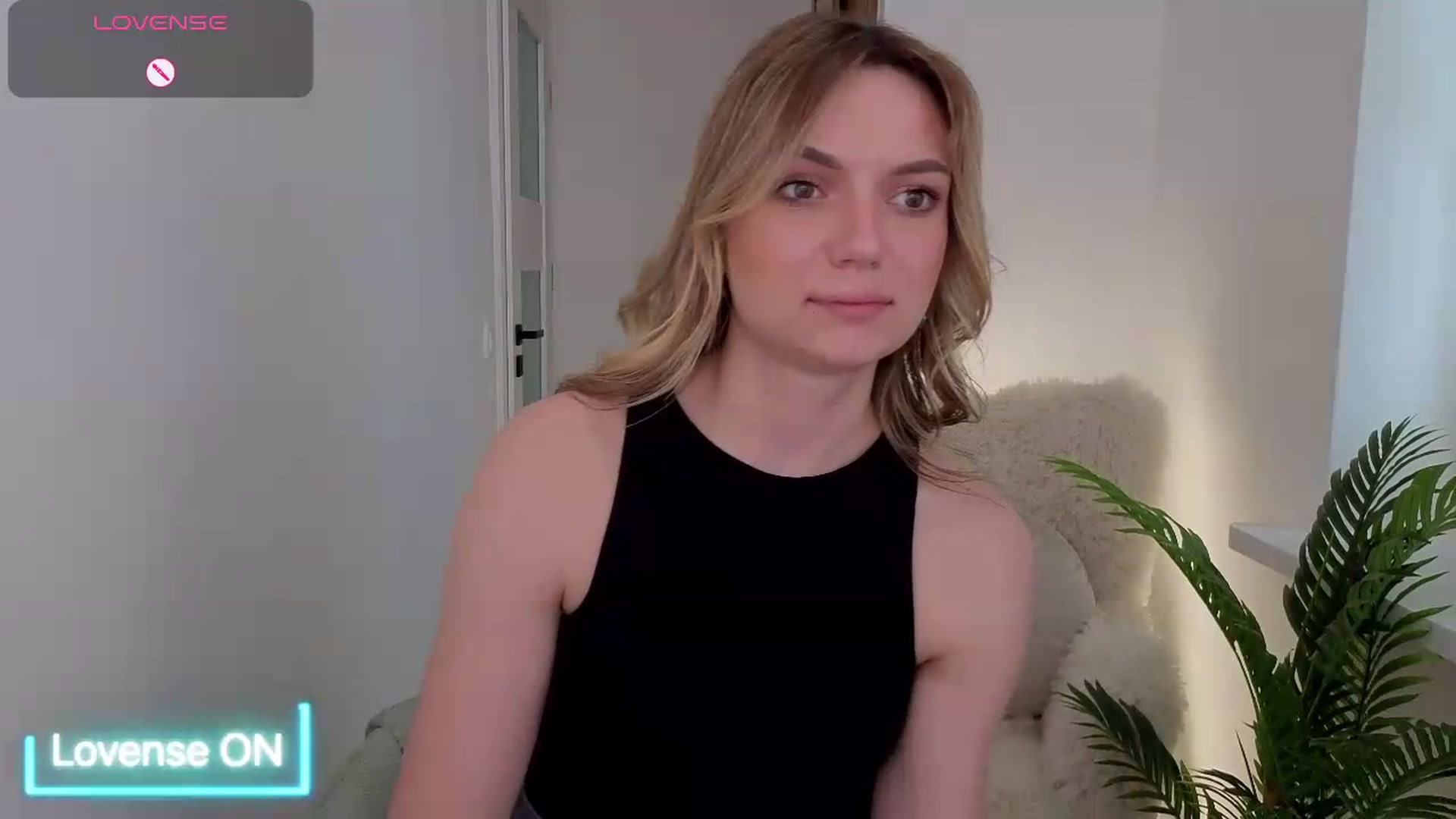 Gallery image thumbnail from AshleyMimi's myfreecams stream on, 05/31/2026, 15:56 image 9 of 20