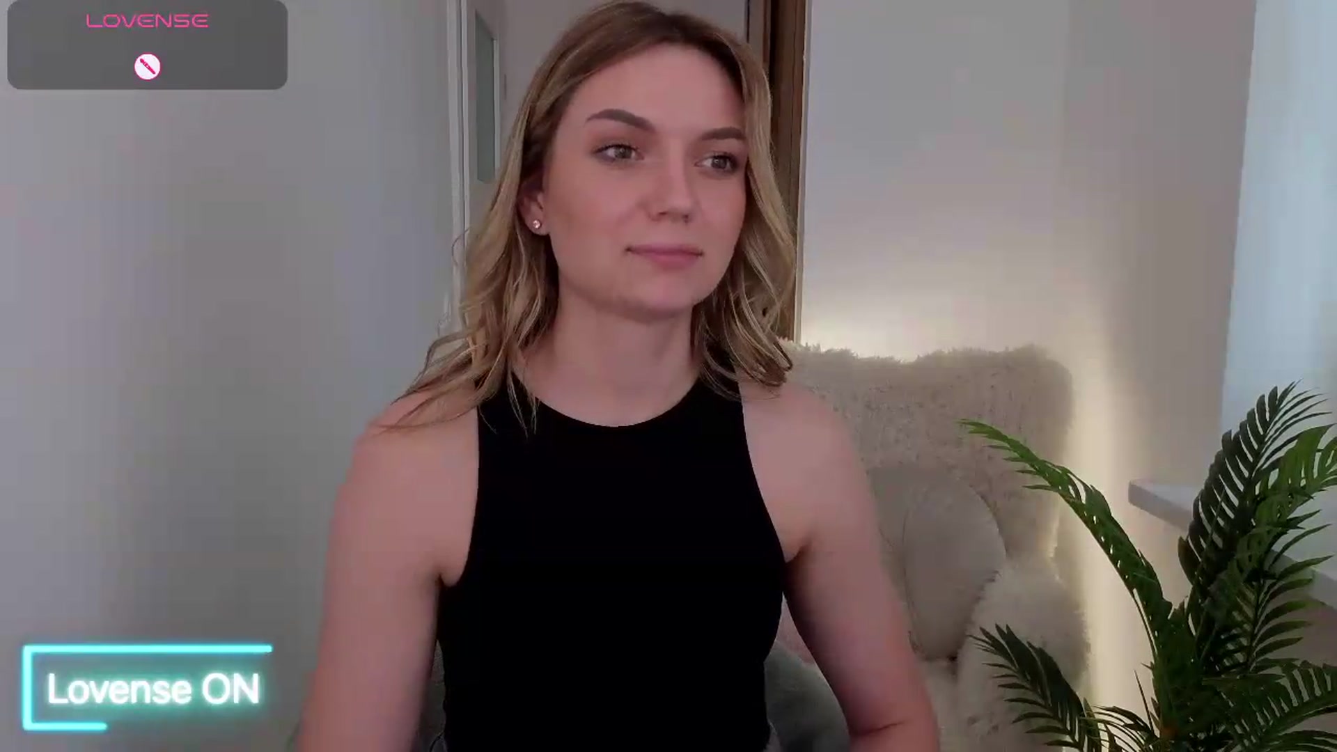 Gallery image thumbnail from AshleyMimi's myfreecams stream on, 05/31/2026, 15:56 image 17 of 20