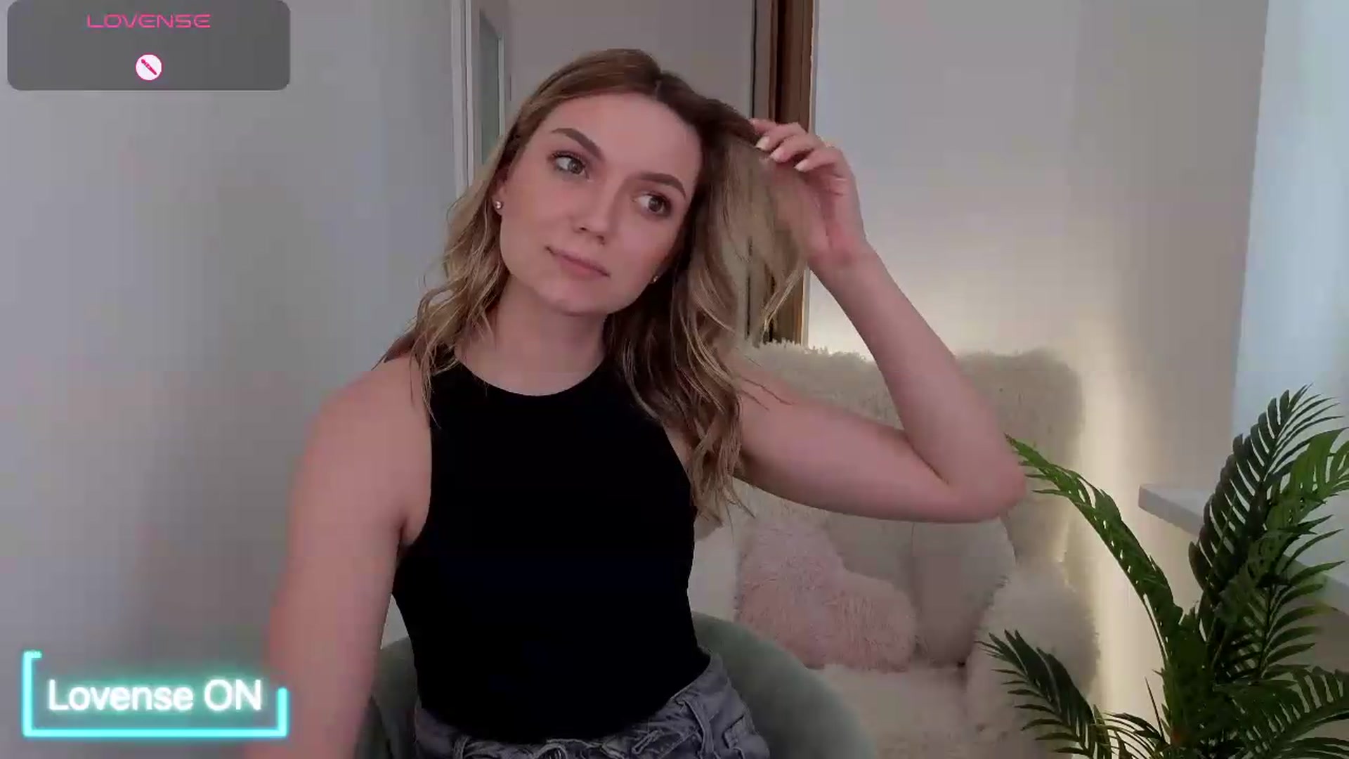 Gallery image thumbnail from AshleyMimi's myfreecams stream on, 05/31/2026, 15:56 image 18 of 20