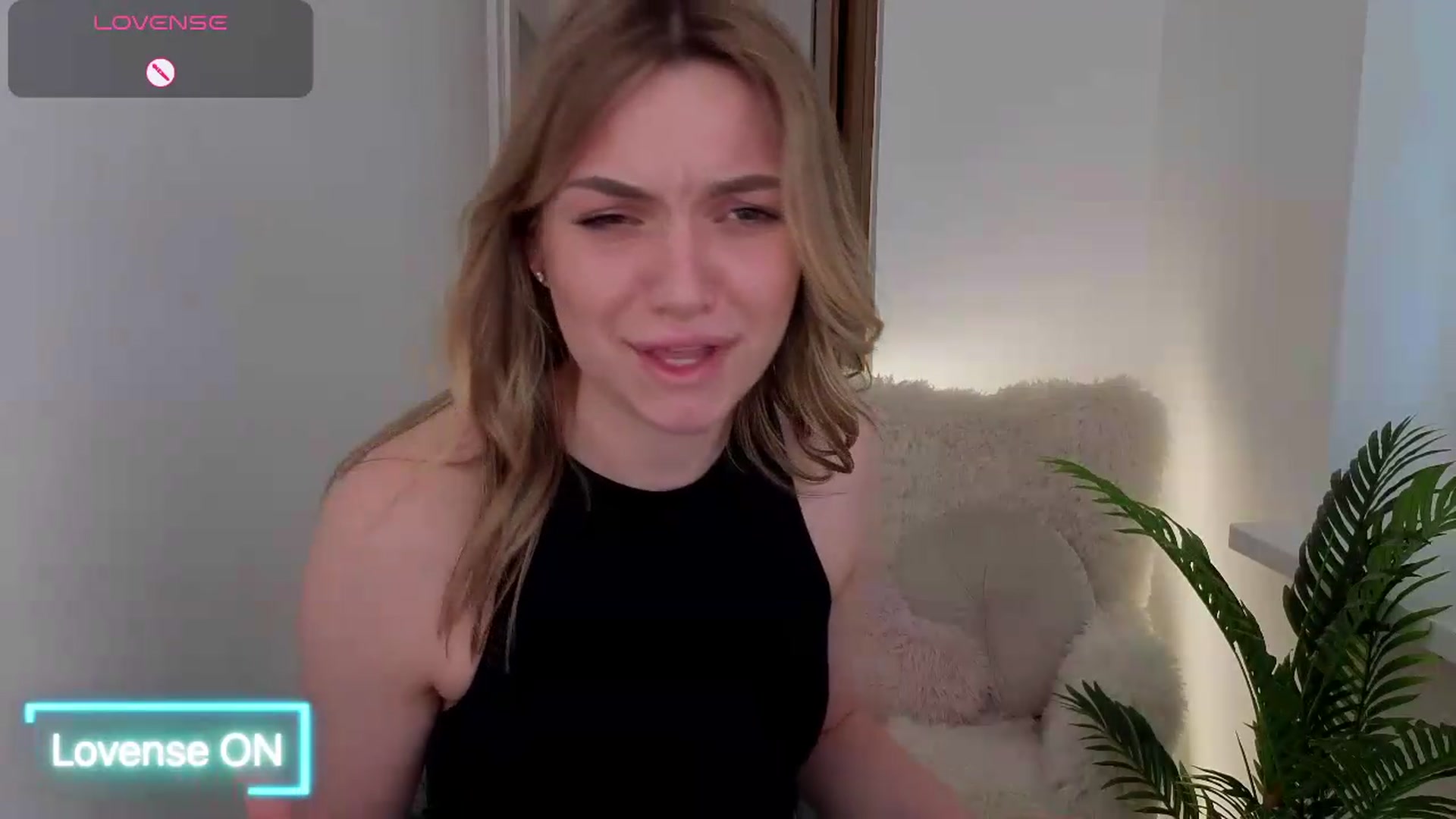 Gallery image thumbnail from AshleyMimi's myfreecams stream on, 05/31/2026, 18:31 image 6 of 20