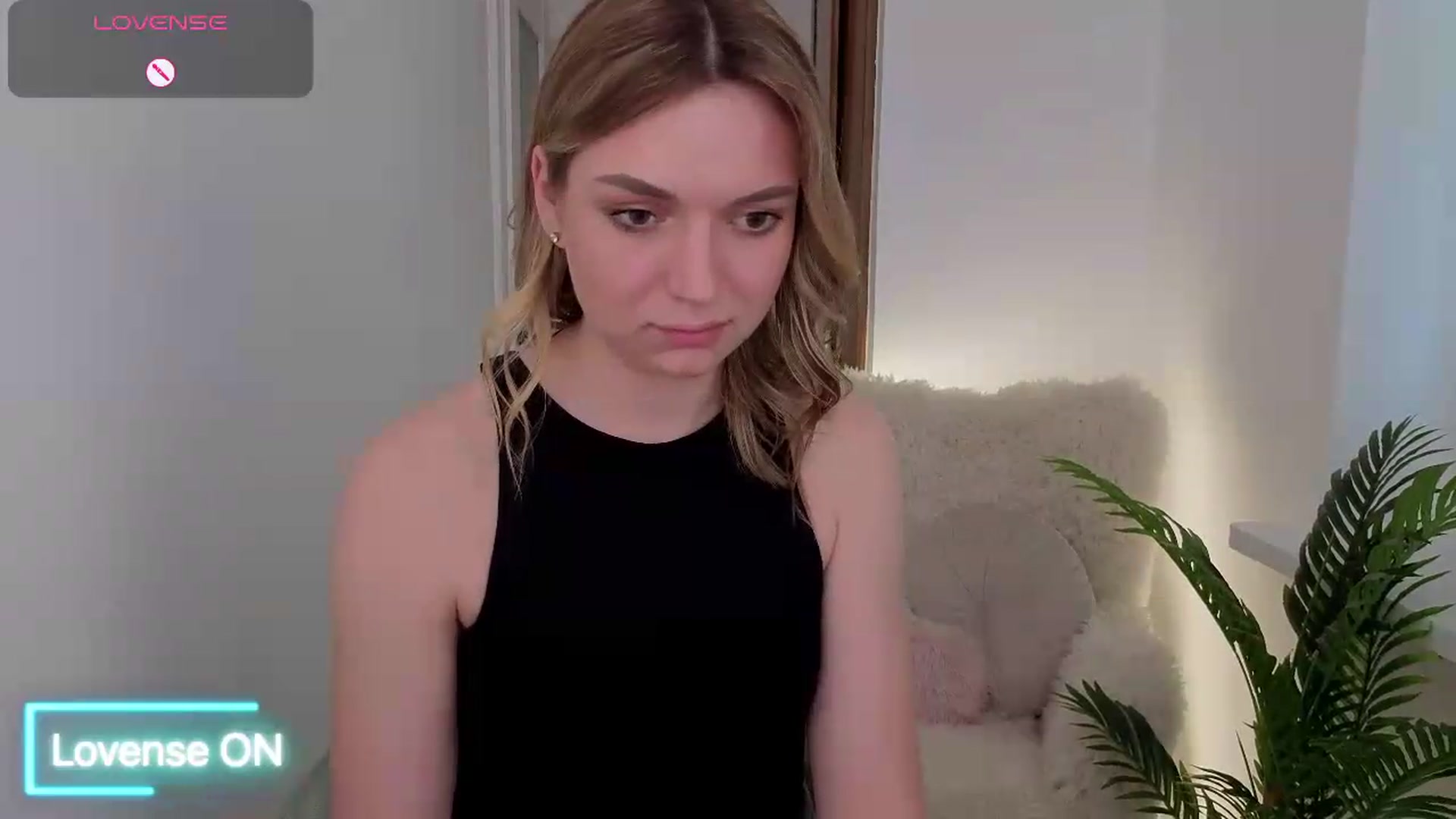 Gallery image thumbnail from AshleyMimi's myfreecams stream on, 05/31/2026, 18:31 image 10 of 20