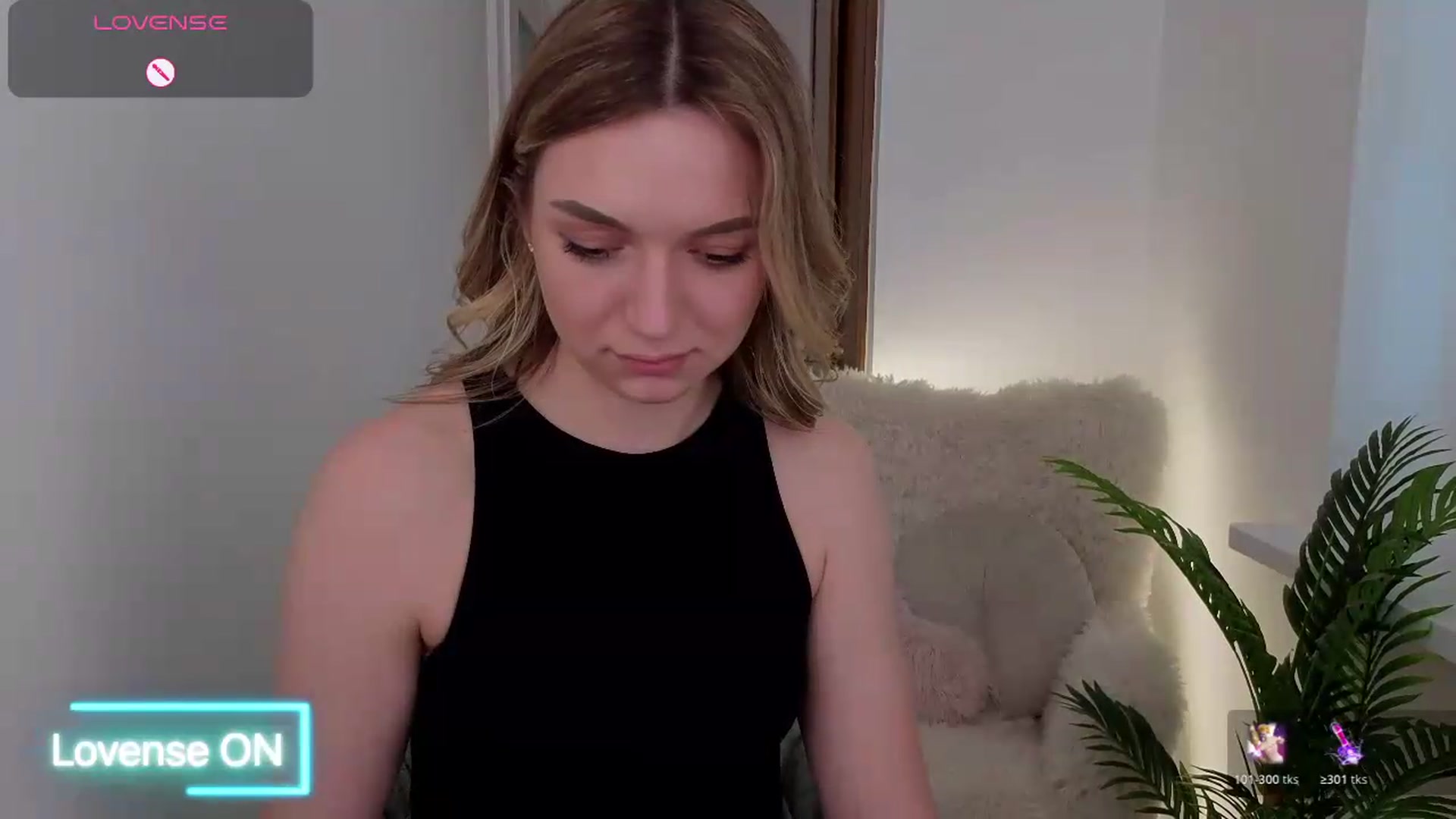 Gallery image thumbnail from AshleyMimi's myfreecams stream on, 05/31/2026, 18:31 image 7 of 20