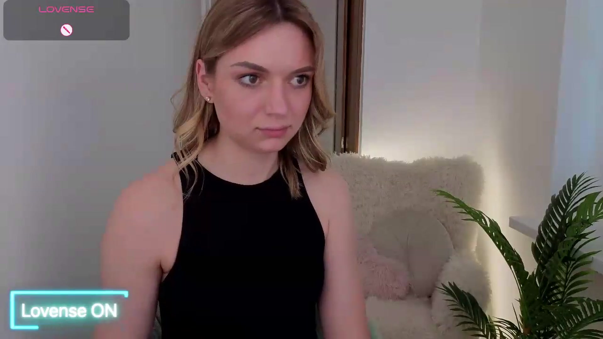 Gallery image thumbnail from AshleyMimi's myfreecams stream on, 05/31/2026, 18:31 image 11 of 20