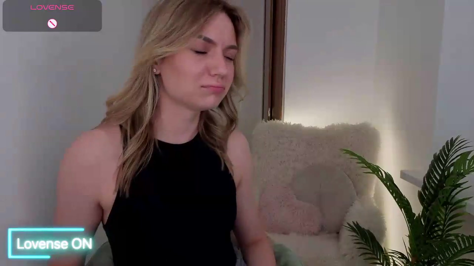 Gallery image thumbnail from AshleyMimi's myfreecams stream on, 05/31/2026, 19:50 image 2 of 20