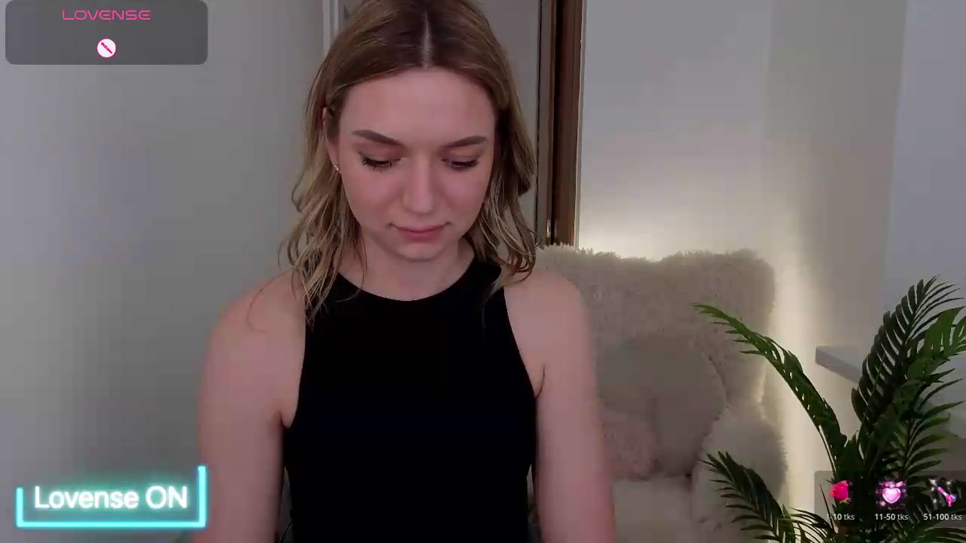 Gallery image thumbnail from AshleyMimi's myfreecams stream on, 05/31/2026, 19:50 image 12 of 20