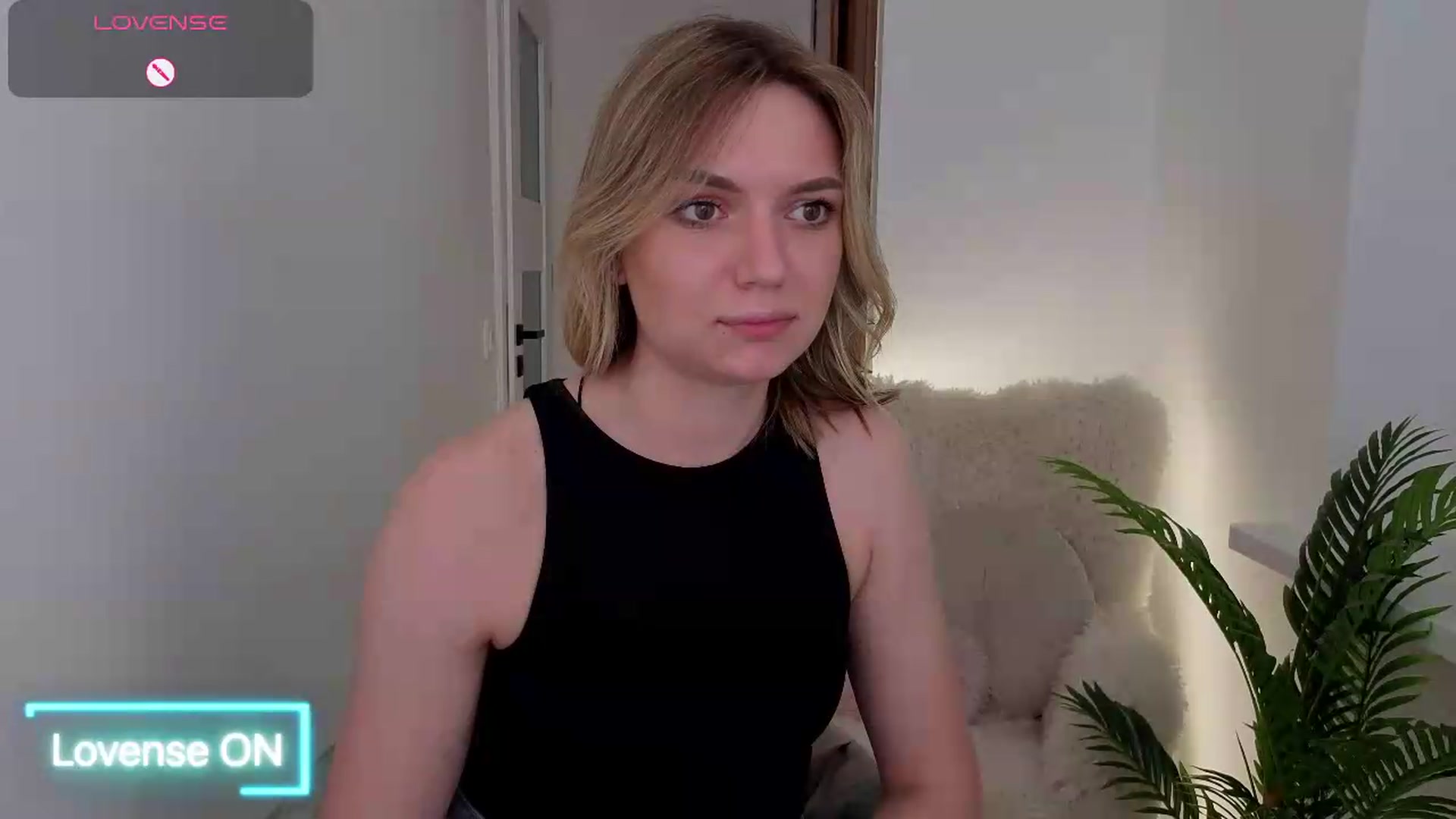 Gallery image thumbnail from AshleyMimi's myfreecams stream on, 05/31/2026, 19:50 image 18 of 20