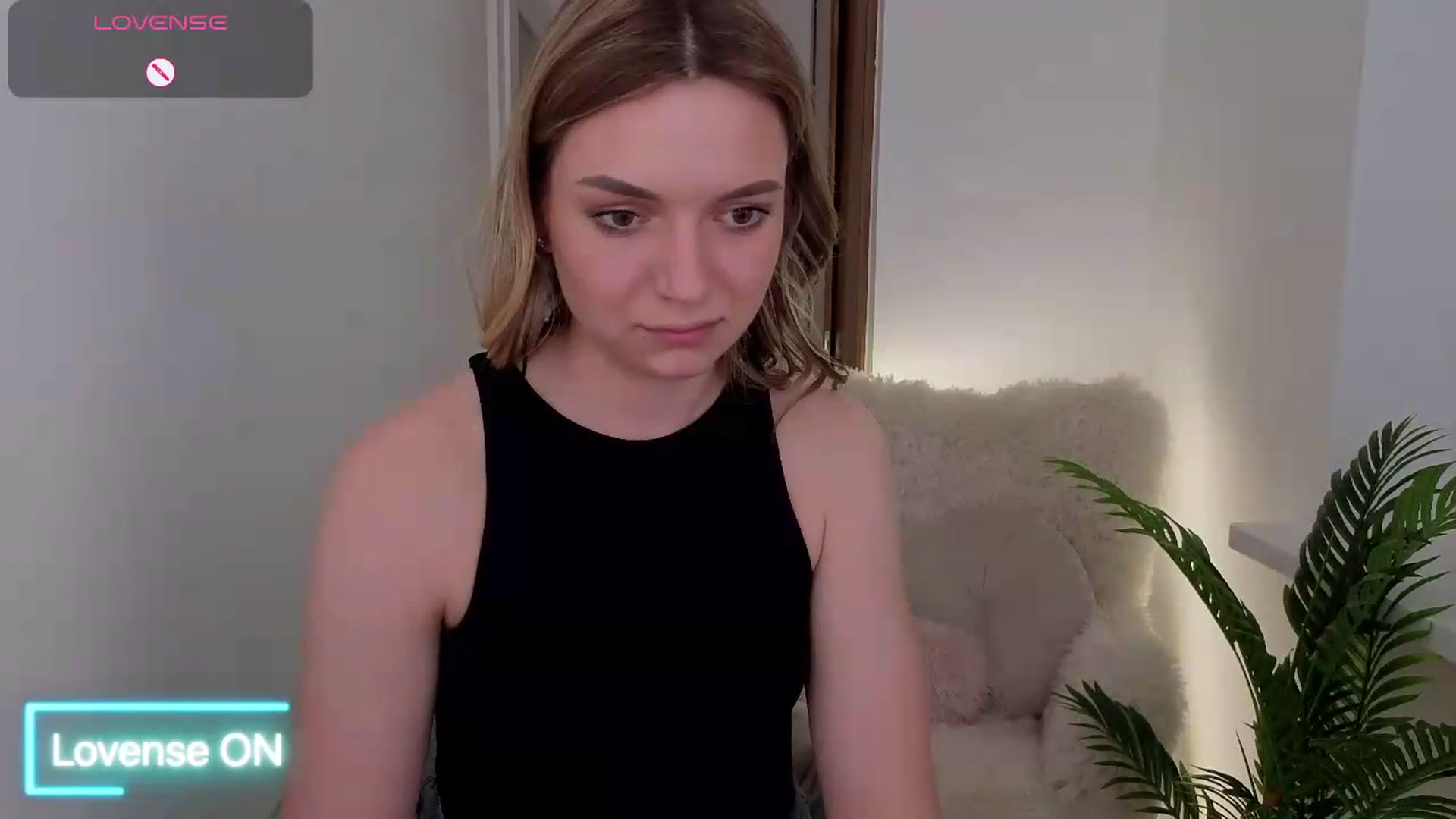 Gallery image thumbnail from AshleyMimi's myfreecams stream on, 05/31/2026, 19:50 image 14 of 20