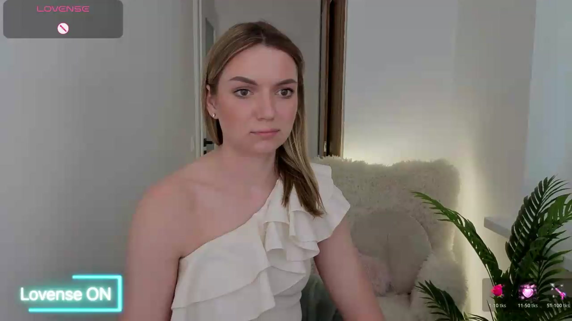 Gallery image thumbnail from AshleyMimi's myfreecams stream on, 06/01/2026, 15:22 image 18 of 20