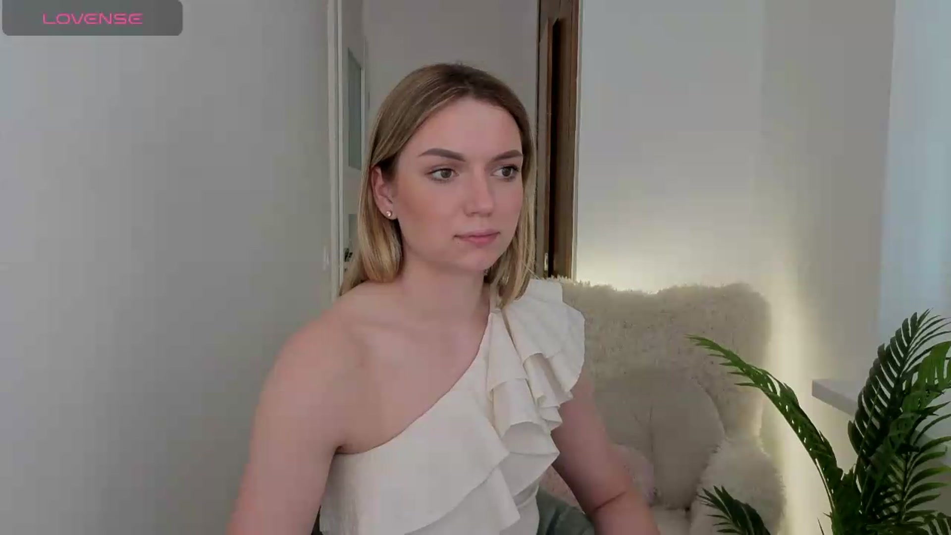Gallery image thumbnail from AshleyMimi's myfreecams stream on, 06/01/2026, 15:22 image 2 of 20