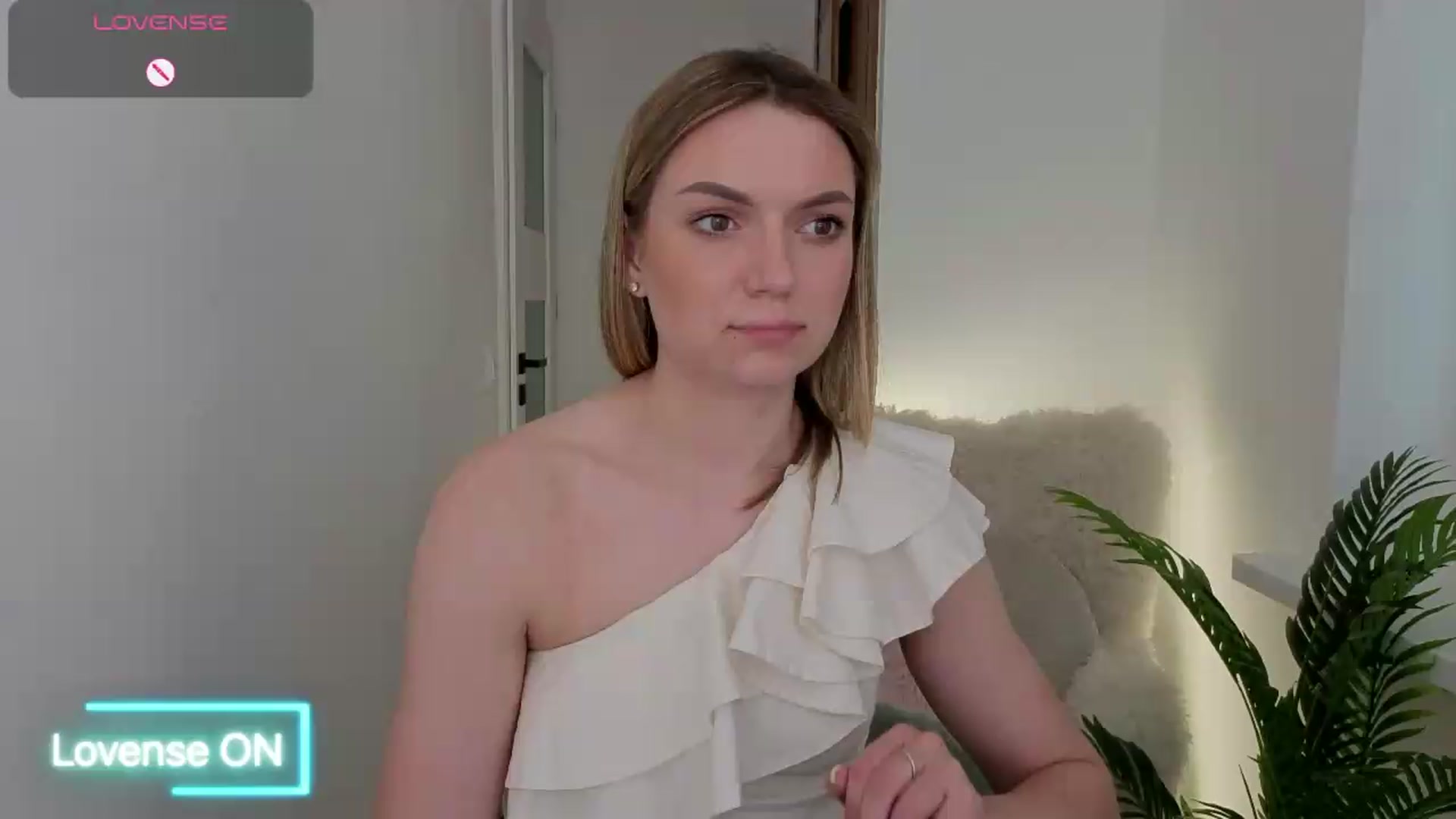 Gallery image thumbnail from AshleyMimi's myfreecams stream on, 06/01/2026, 15:22 image 14 of 20