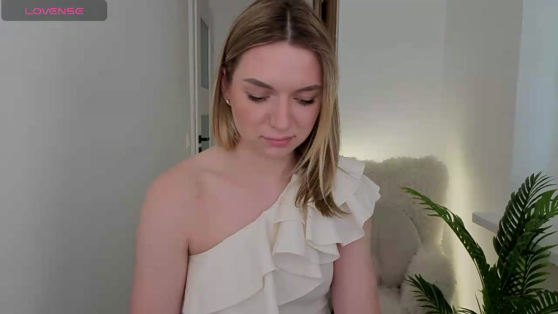 Gallery image thumbnail from AshleyMimi's myfreecams stream on, 06/01/2026, 15:22 image 8 of 20
