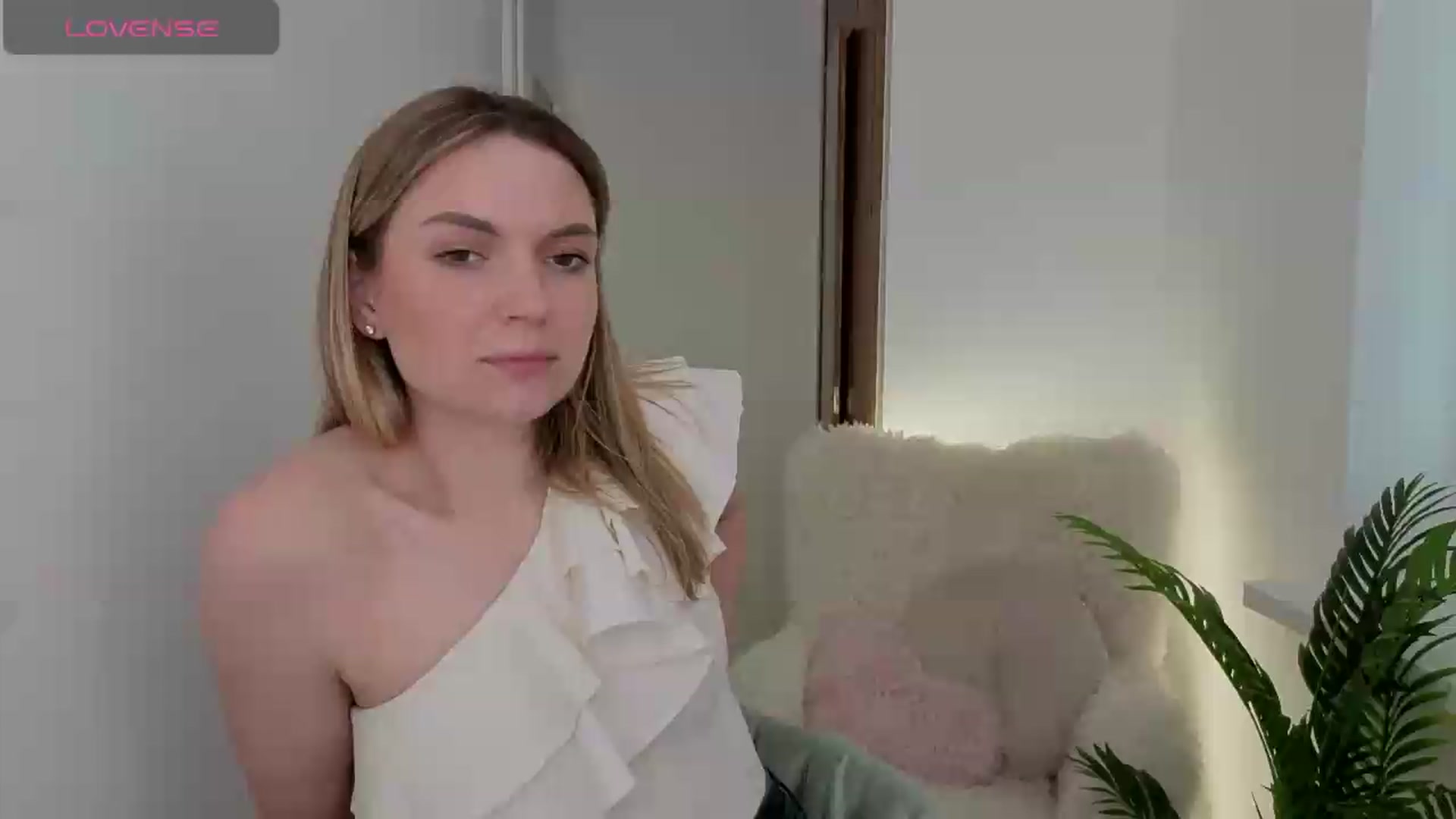 Gallery image thumbnail from AshleyMimi's myfreecams stream on, 06/01/2026, 15:22 image 1 of 20