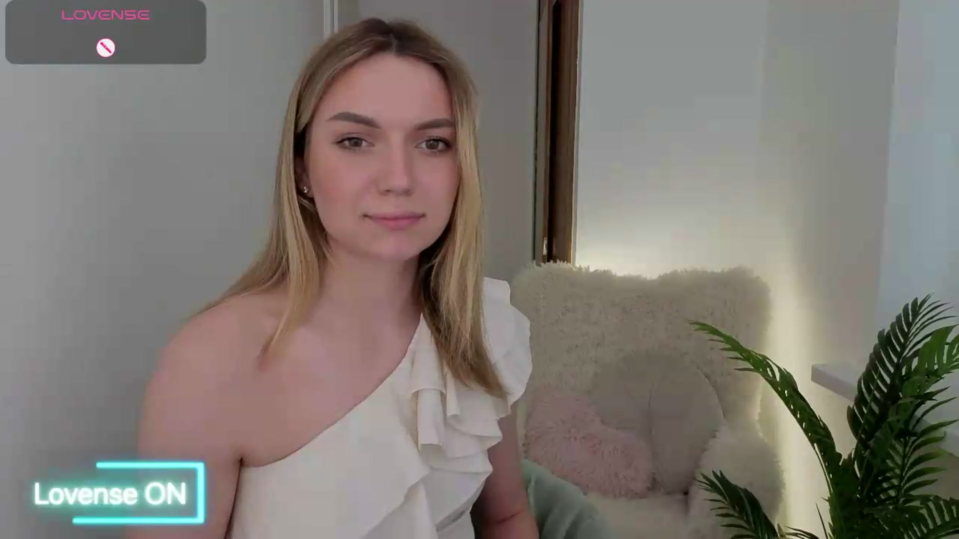 Gallery image thumbnail from AshleyMimi's myfreecams stream on, 06/01/2026, 15:39 image 11 of 20