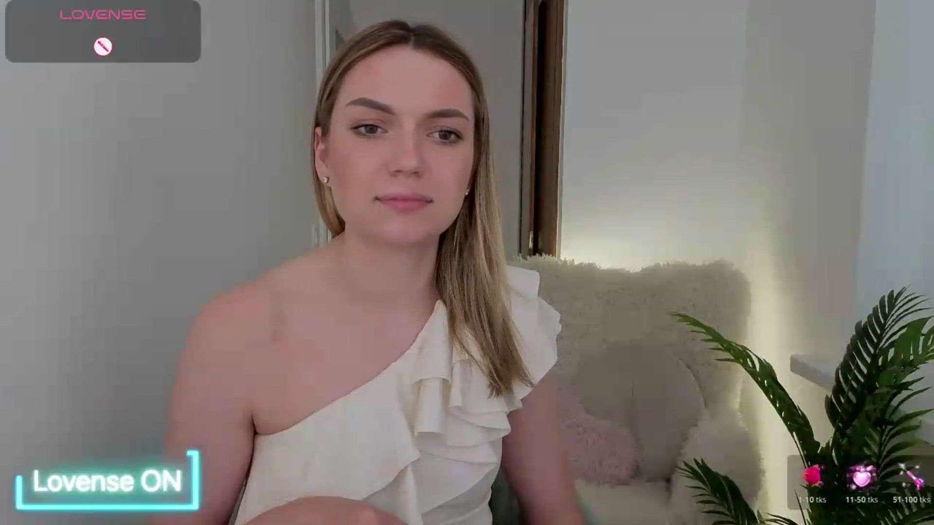 Gallery image thumbnail from AshleyMimi's myfreecams stream on, 06/01/2026, 15:39 image 14 of 20