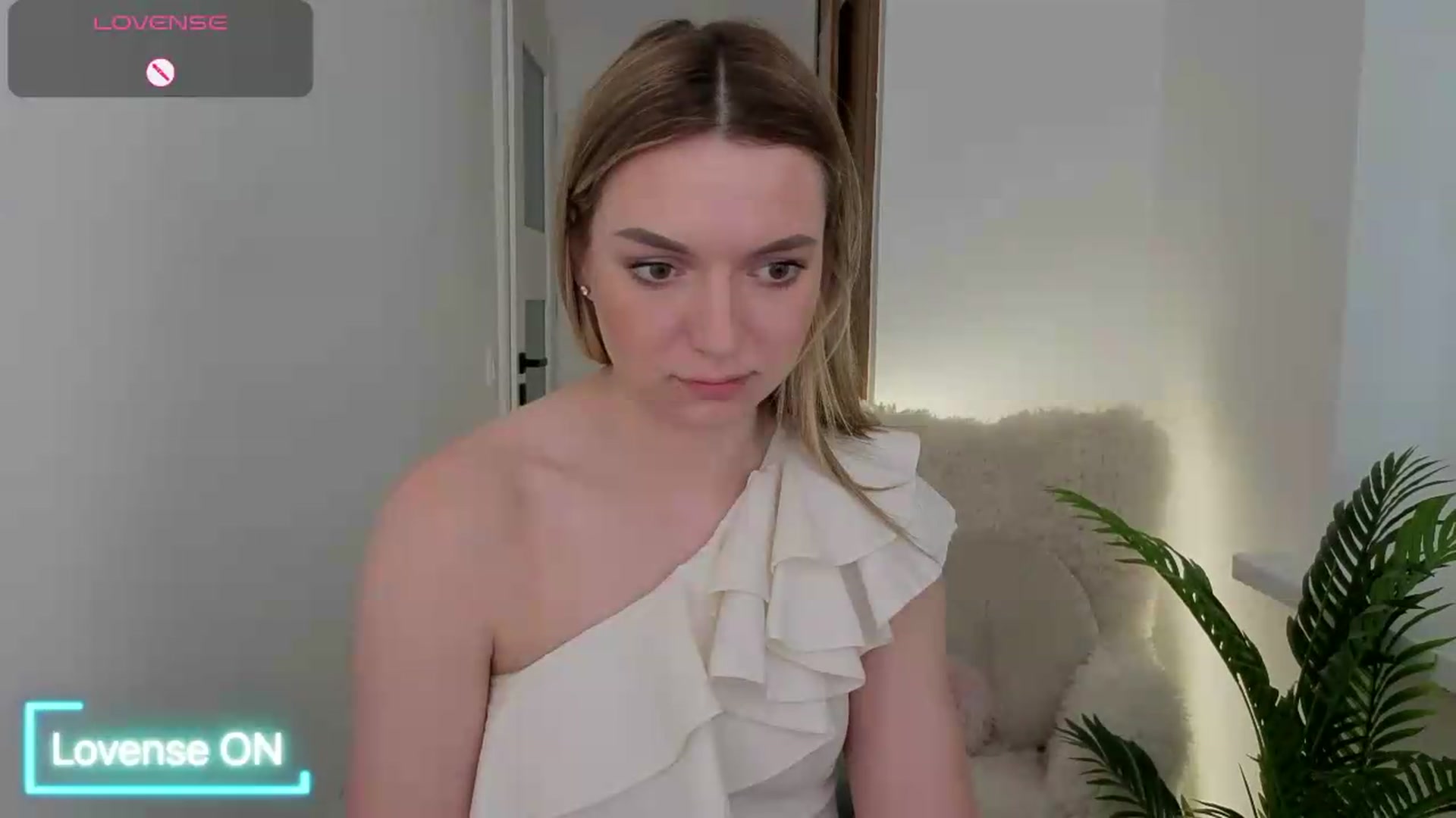 Gallery image thumbnail from AshleyMimi's myfreecams stream on, 06/01/2026, 16:22 image 7 of 20