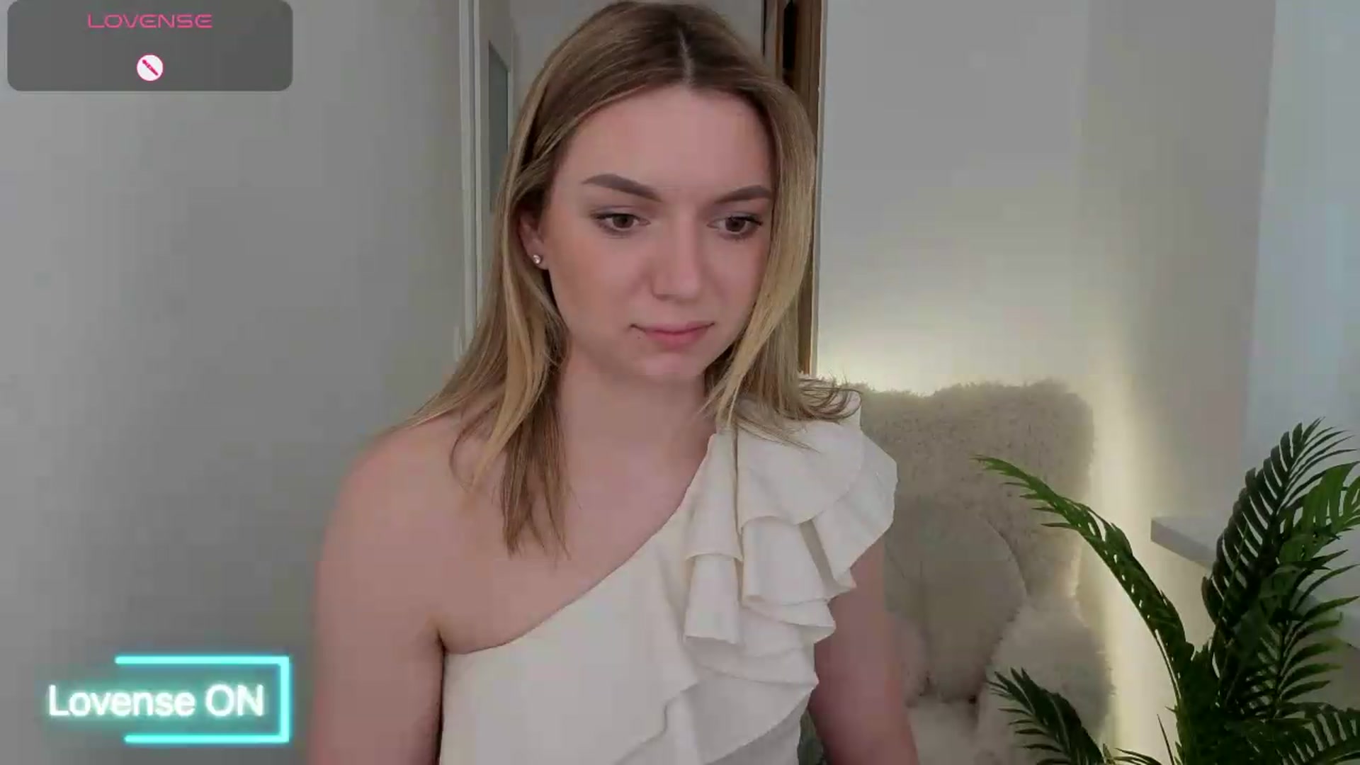 Gallery image thumbnail from AshleyMimi's myfreecams stream on, 06/01/2026, 16:22 image 19 of 20