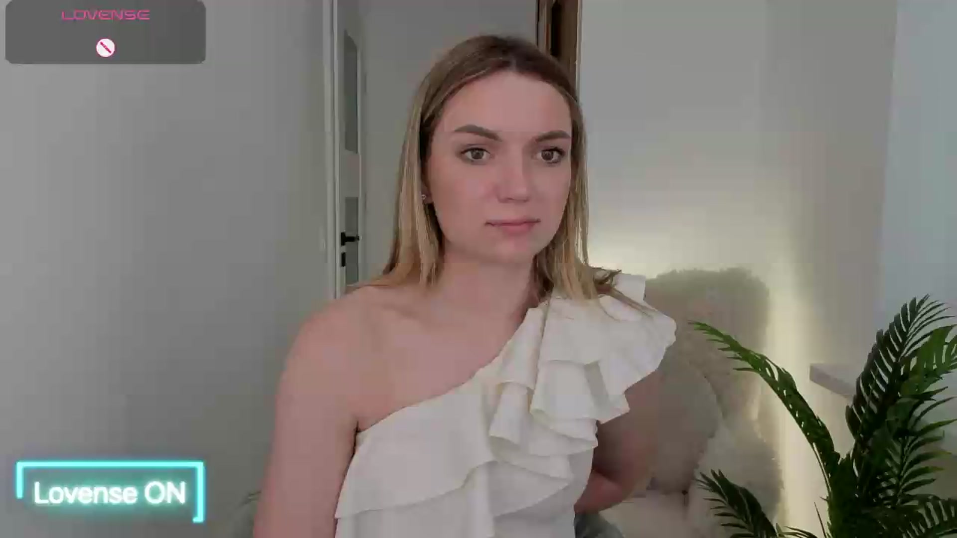 Gallery image thumbnail from AshleyMimi's myfreecams stream on, 06/01/2026, 16:22 image 3 of 20