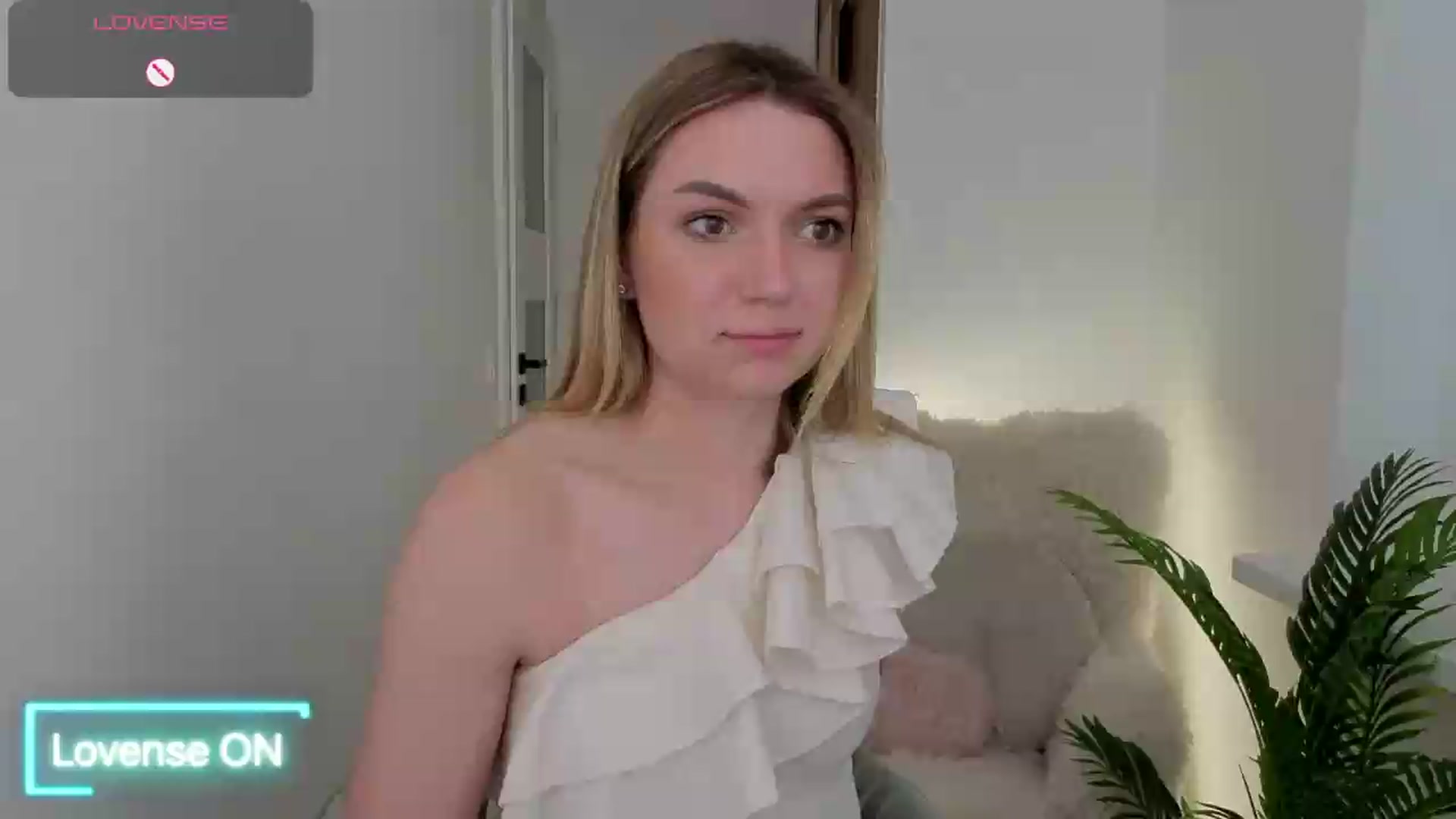 Gallery image thumbnail from AshleyMimi's myfreecams stream on, 06/01/2026, 16:22 image 2 of 20