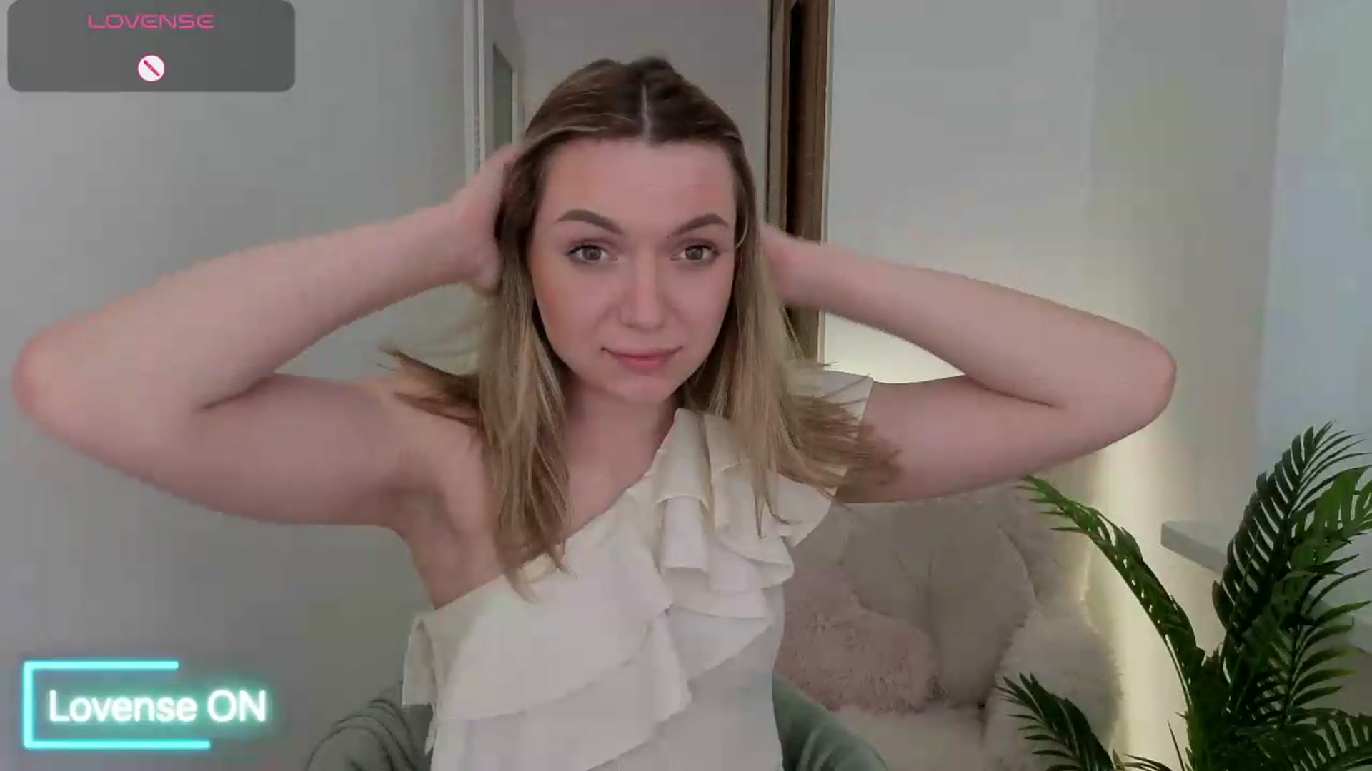 Gallery image thumbnail from AshleyMimi's myfreecams stream on, 06/01/2026, 16:22 image 8 of 20