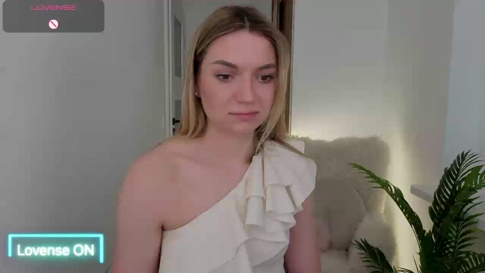 Gallery image thumbnail from AshleyMimi's myfreecams stream on, 06/01/2026, 16:22 image 1 of 20
