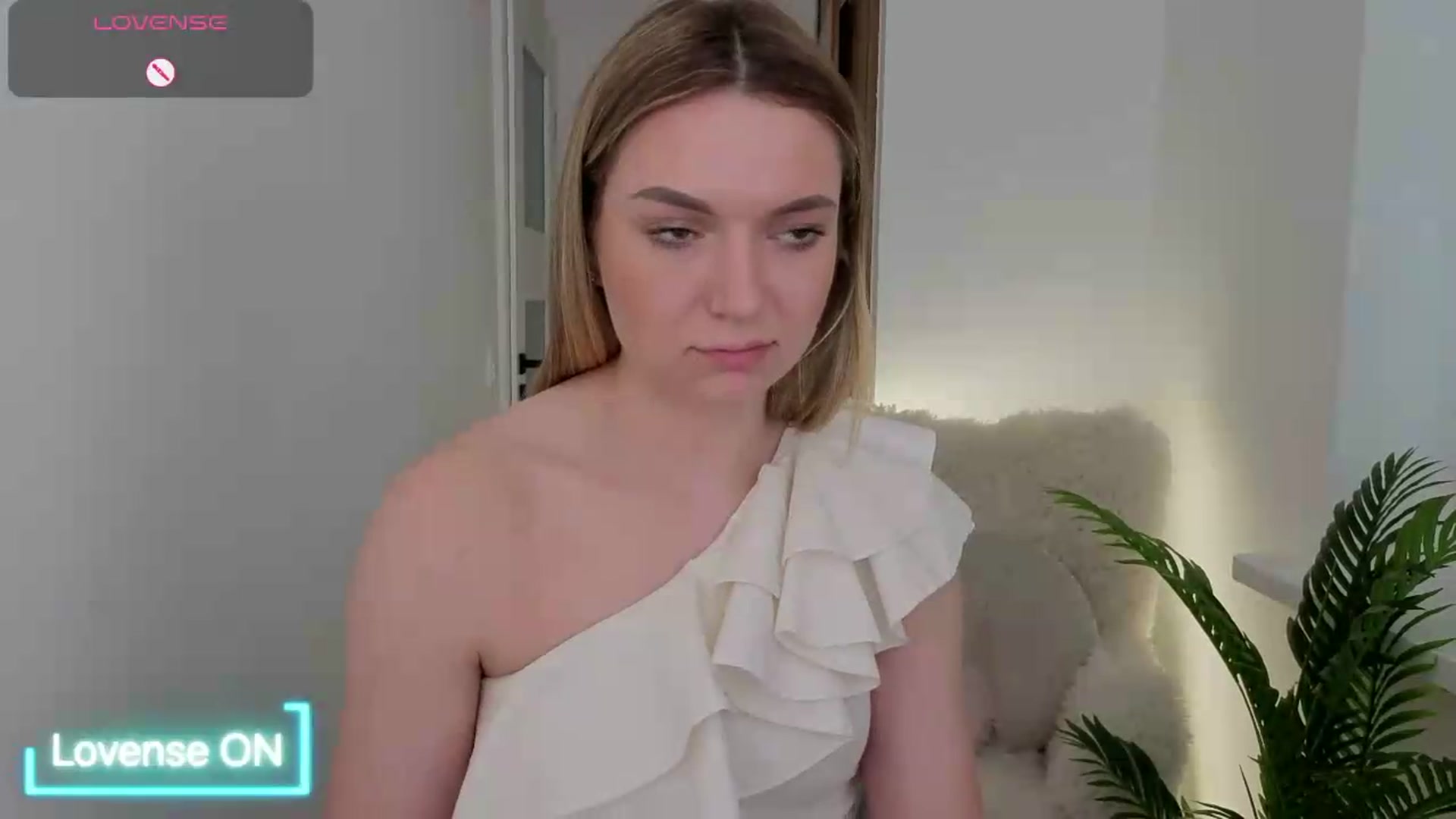 Gallery image thumbnail from AshleyMimi's myfreecams stream on, 06/01/2026, 16:22 image 6 of 20