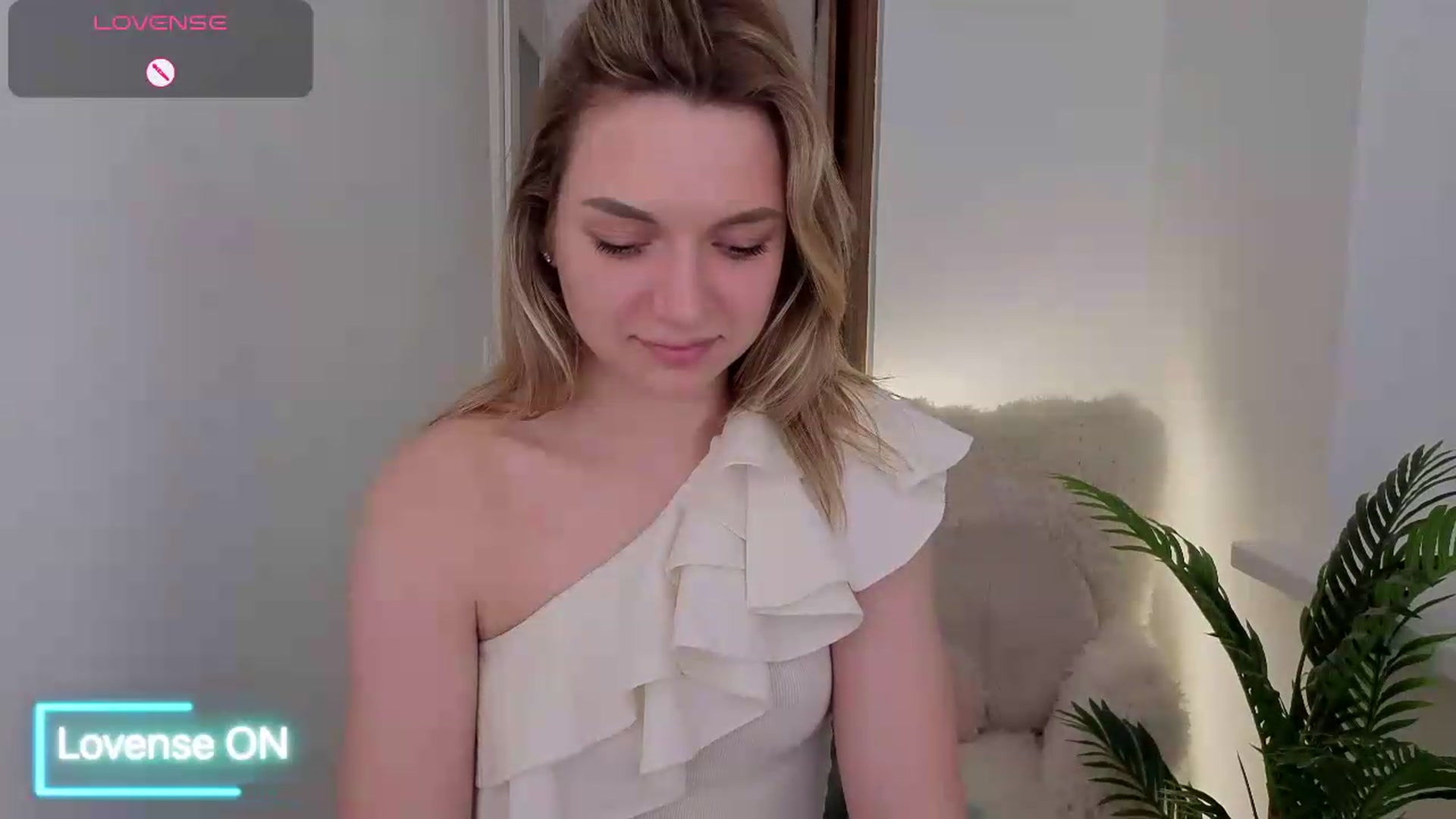 Gallery image thumbnail from AshleyMimi's myfreecams stream on, 06/01/2026, 20:09 image 13 of 20